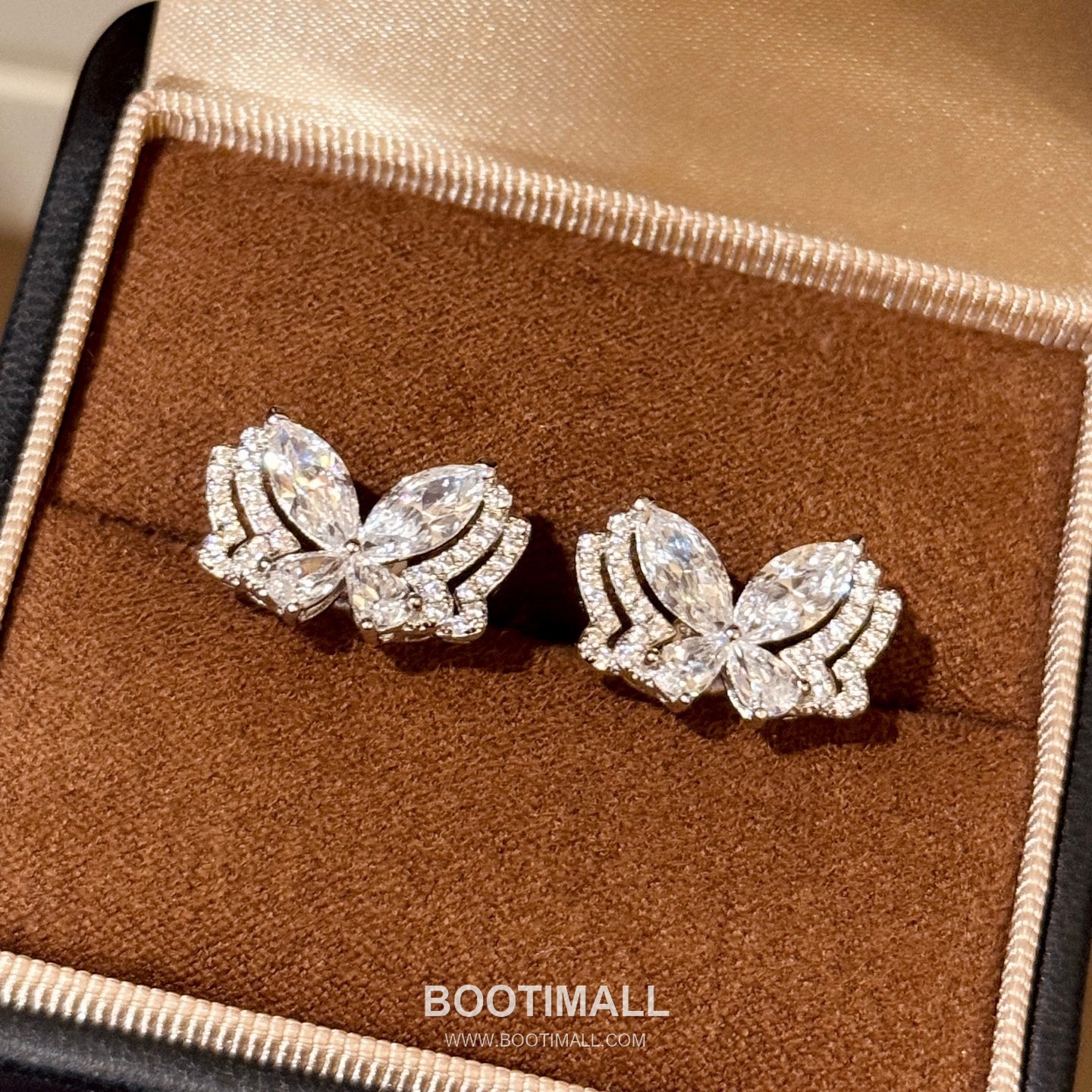 Marquise Butterfly Layered Diamond Stud Earrings 마르퀴즈 버터플라이 레이어드 다이아 스터드 이어링 1