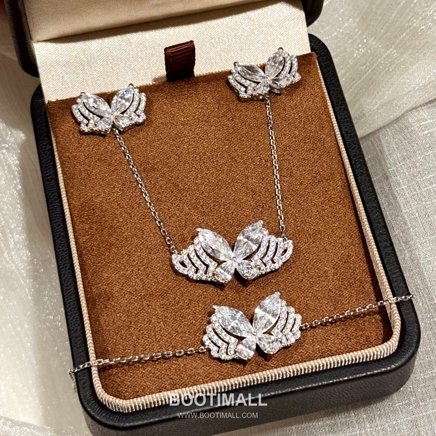 Marquise Butterfly Layered Diamond Stud Earrings 마르퀴즈 버터플라이 레이어드 다이아 스터드 이어링 3