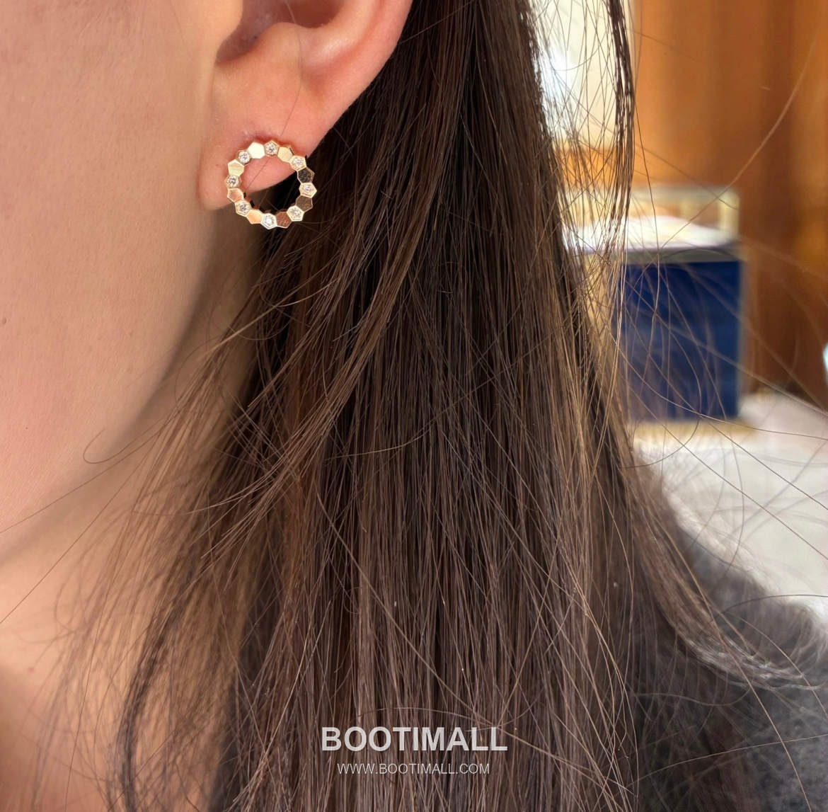 Chaumet Bee My Love Honeycomb Diamond Stud Earrings 쇼메 비 마이 러브 허니콤 다이아몬드 스터드 이어링 1