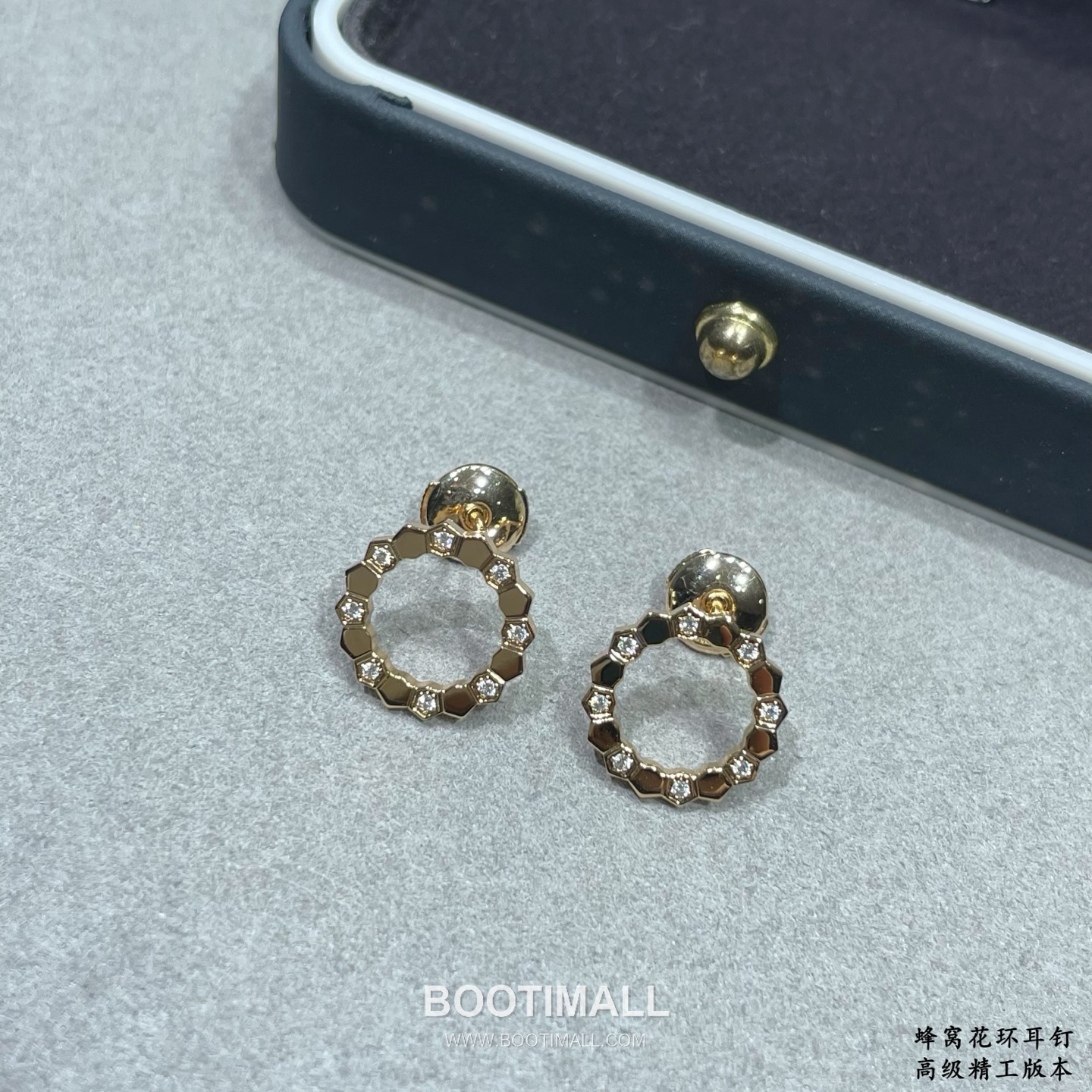 Chaumet Bee My Love Honeycomb Diamond Stud Earrings 쇼메 비 마이 러브 허니콤 다이아몬드 스터드 이어링 5