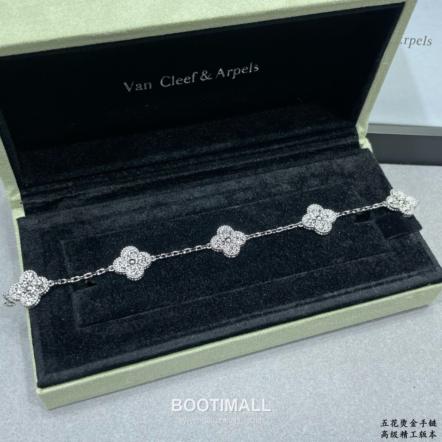Van Cleef & Arpels Vintage Alhambra 5 Motif Chain Bracelet 반클리프 아펠 빈티지 알함브라 5 모티프 체인 브레이슬릿 4