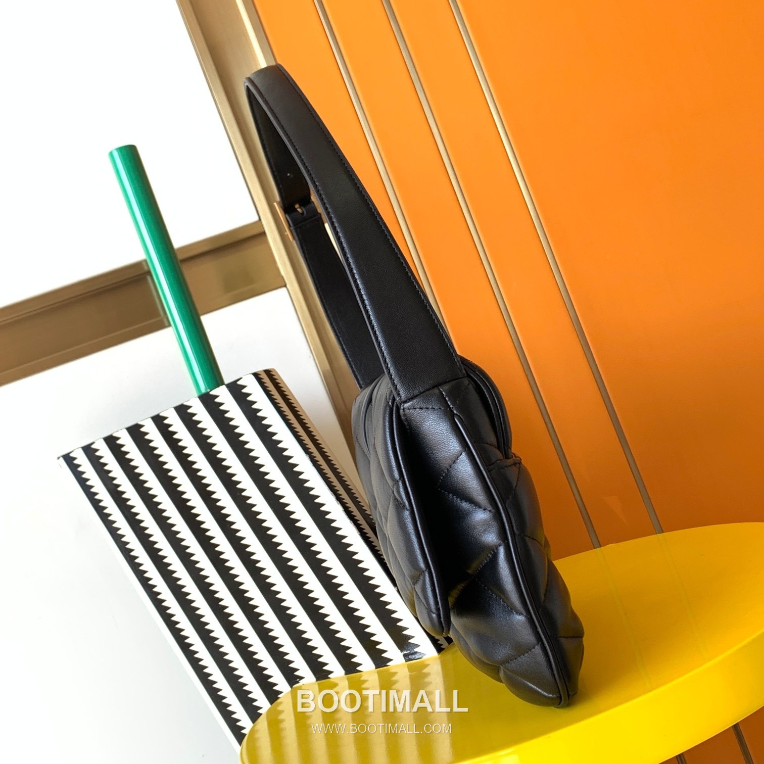 Saint Laurent LE 57 Quilted Lambskin Shoulder Bag 698567 생로랑 LE 57 퀼팅 램스킨 숄더백 24cm 2