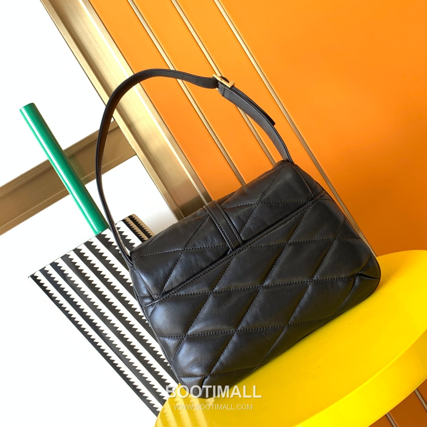 Saint Laurent LE 57 Quilted Lambskin Shoulder Bag 698567 생로랑 LE 57 퀼팅 램스킨 숄더백 24cm 4