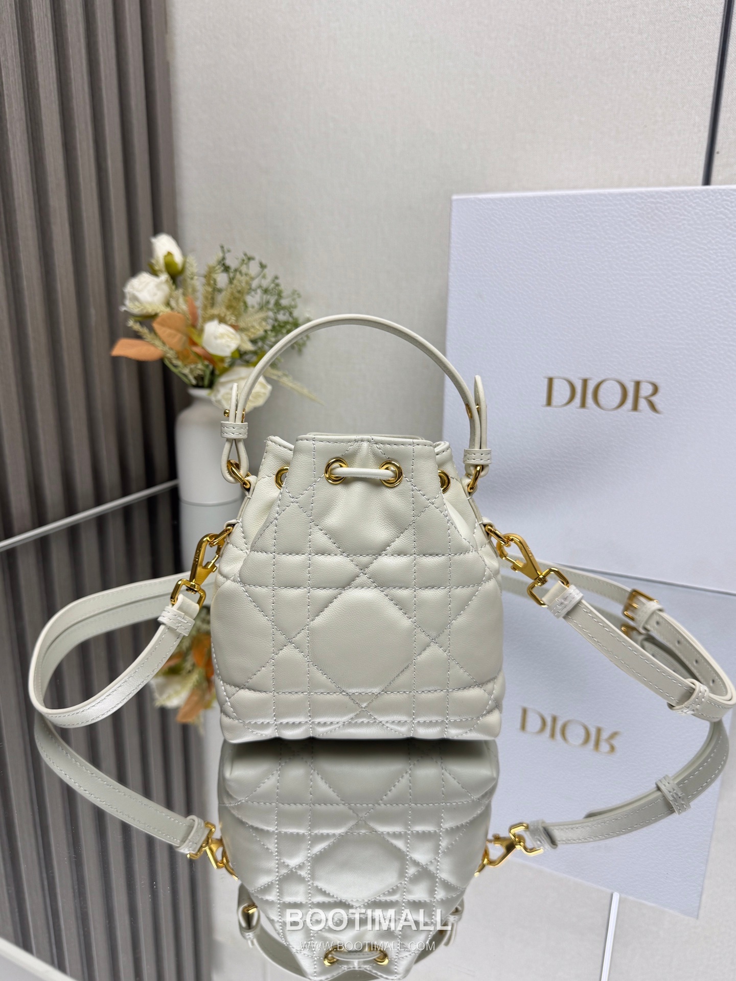 Dior Caro Cannage Lambskin Mini Bucket Bag 5250 디올 카로 까나쥬 램스킨 미니 버킷백 14cm 7