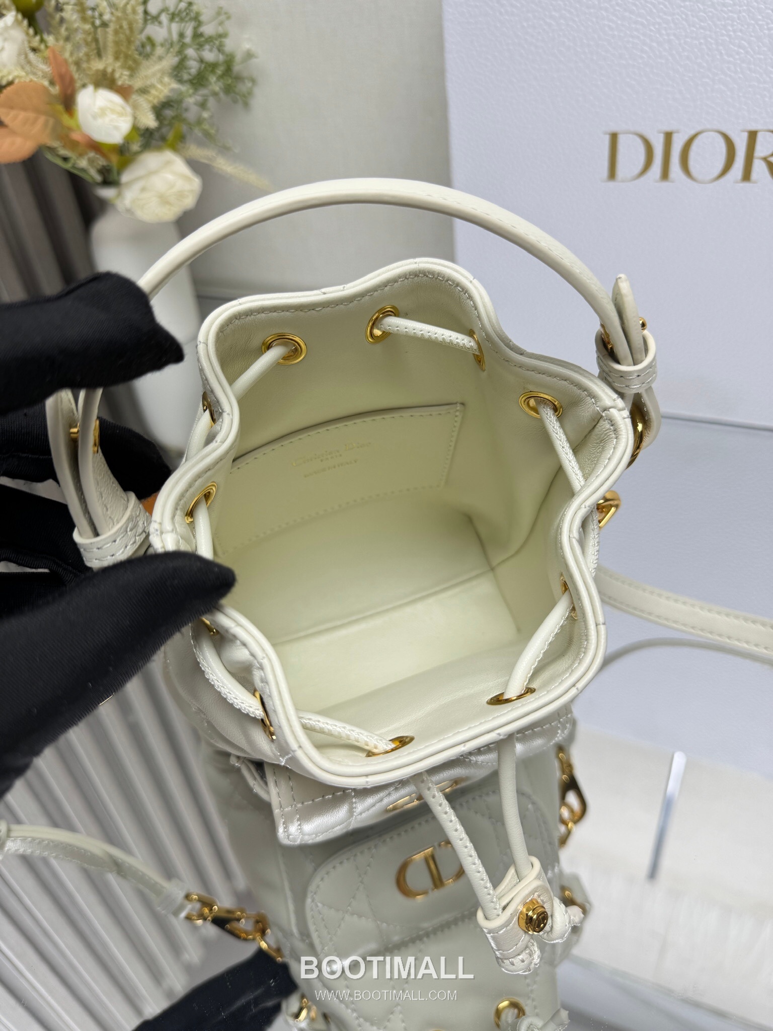 Dior Caro Cannage Lambskin Mini Bucket Bag 5250 디올 카로 까나쥬 램스킨 미니 버킷백 14cm 9
