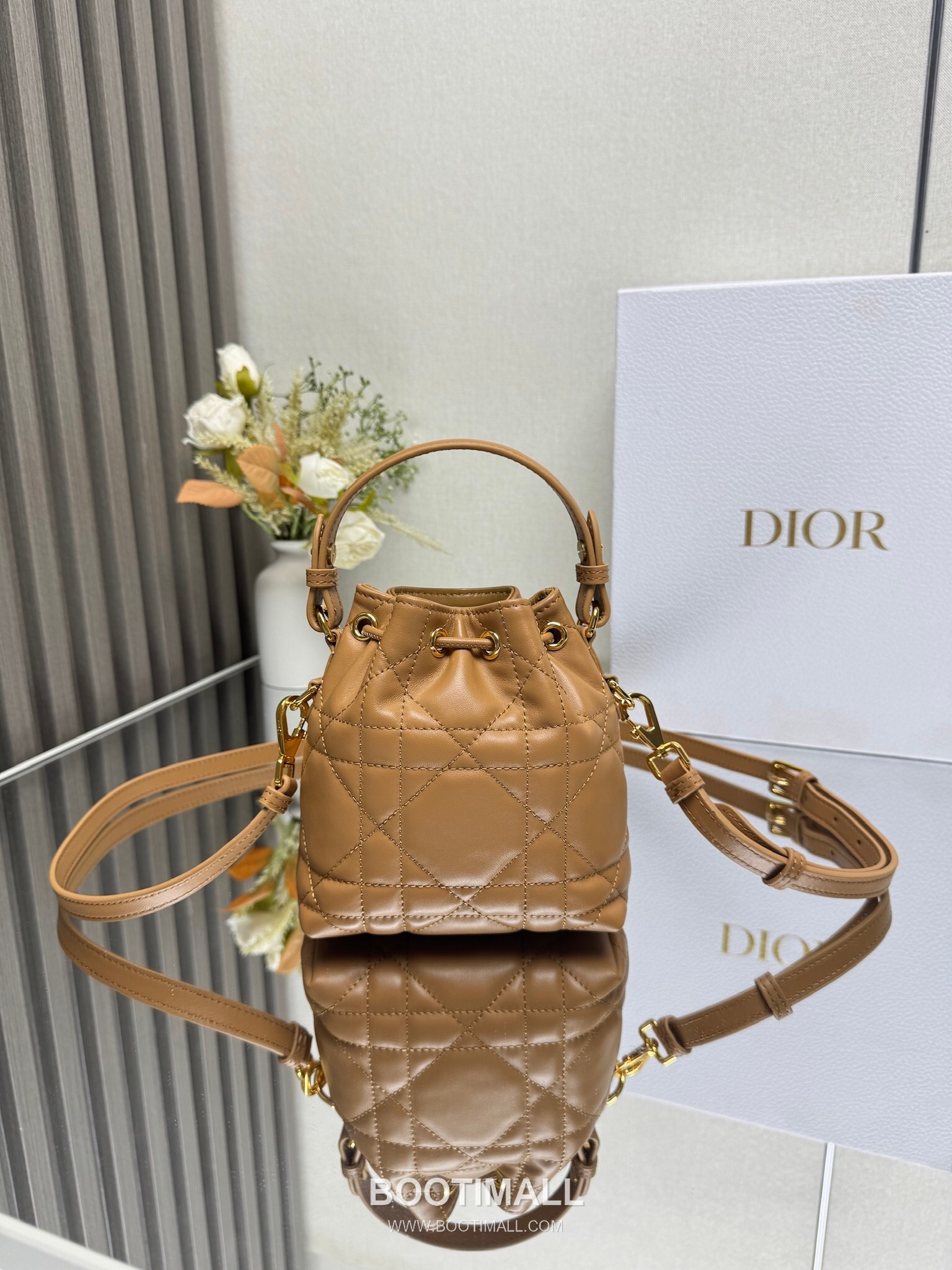 Dior Caro Cannage Lambskin Mini Bucket Bag 5250 디올 카로 까나쥬 램스킨 미니 버킷백 14cm 6