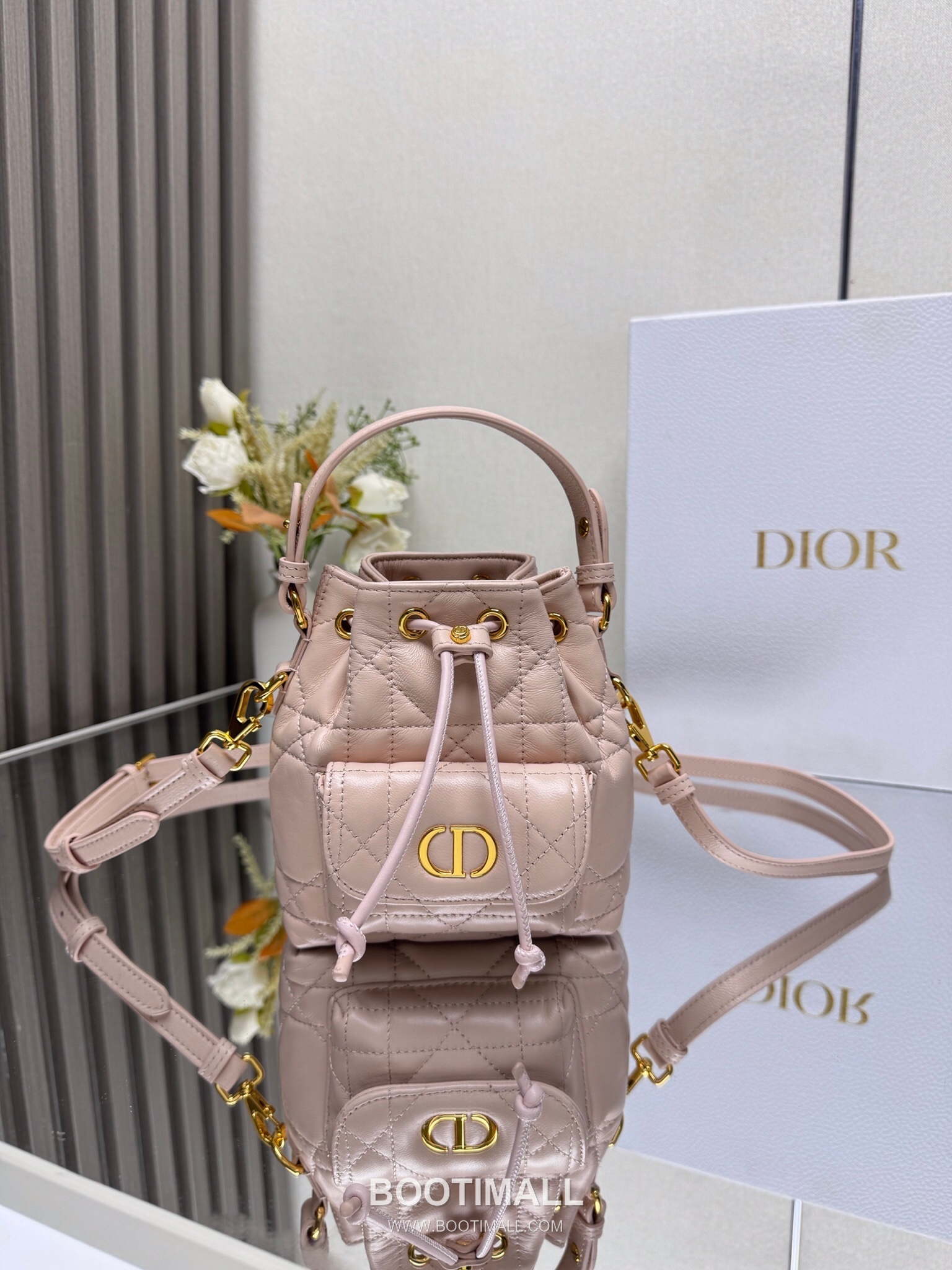 Dior Caro Cannage Lambskin Mini Bucket Bag 5250 디올 카로 까나쥬 램스킨 미니 버킷백 14cm 1