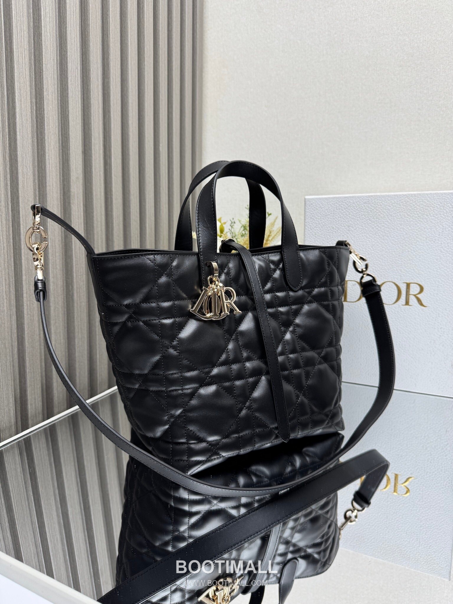 Dior Toujours Cannage Calfskin Vertical Tote Bag M2836 디올 투주르 까나쥬 카프스킨 버티컬 토트백 23cm 4