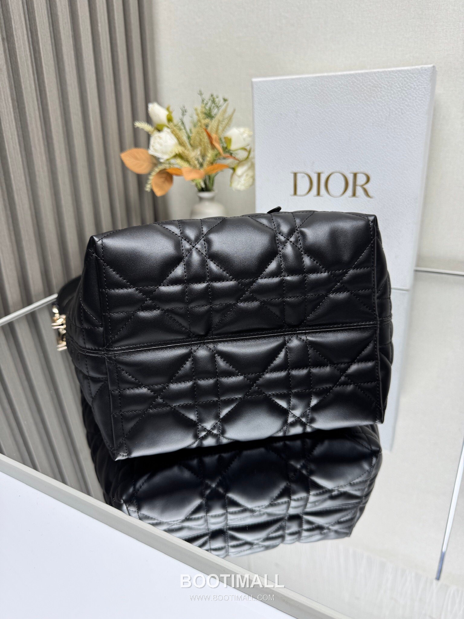 Dior Toujours Cannage Calfskin Vertical Tote Bag M2836 디올 투주르 까나쥬 카프스킨 버티컬 토트백 23cm 6