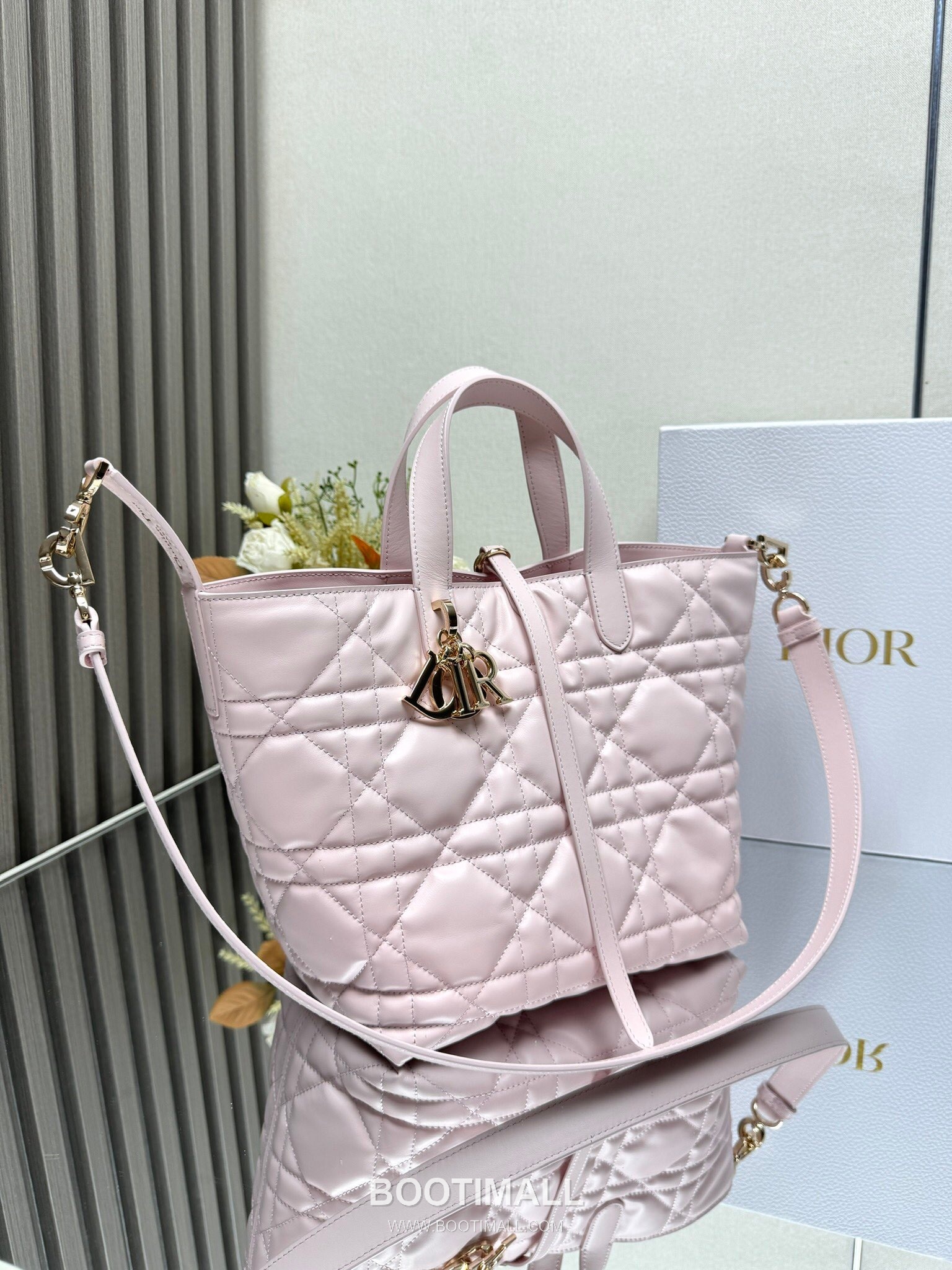 Dior Toujours Cannage Calfskin Vertical Tote Bag M2836 디올 투주르 까나쥬 카프스킨 버티컬 토트백 23cm 3