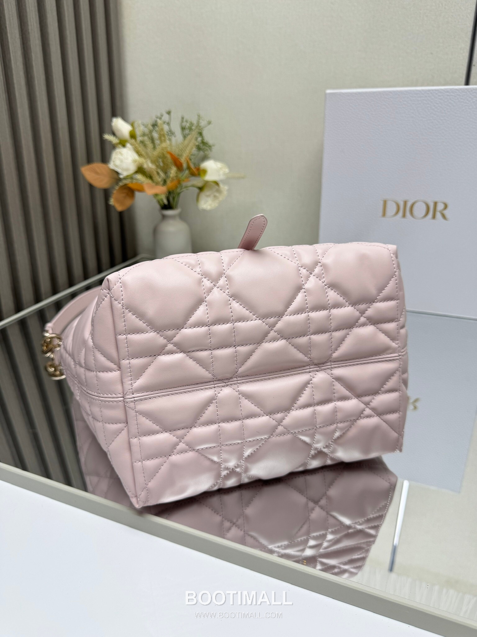 Dior Toujours Cannage Calfskin Vertical Tote Bag M2836 디올 투주르 까나쥬 카프스킨 버티컬 토트백 23cm 5