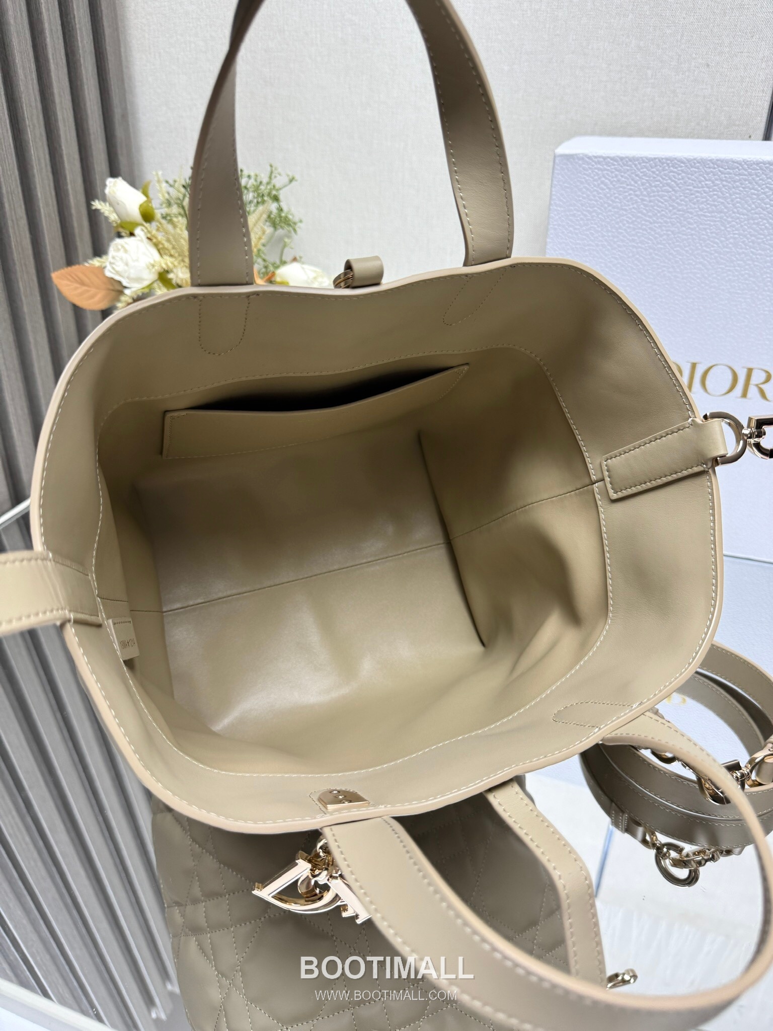 Dior Toujours Cannage Calfskin Vertical Tote Bag M2836 디올 투주르 까나쥬 카프스킨 버티컬 토트백 23cm 9