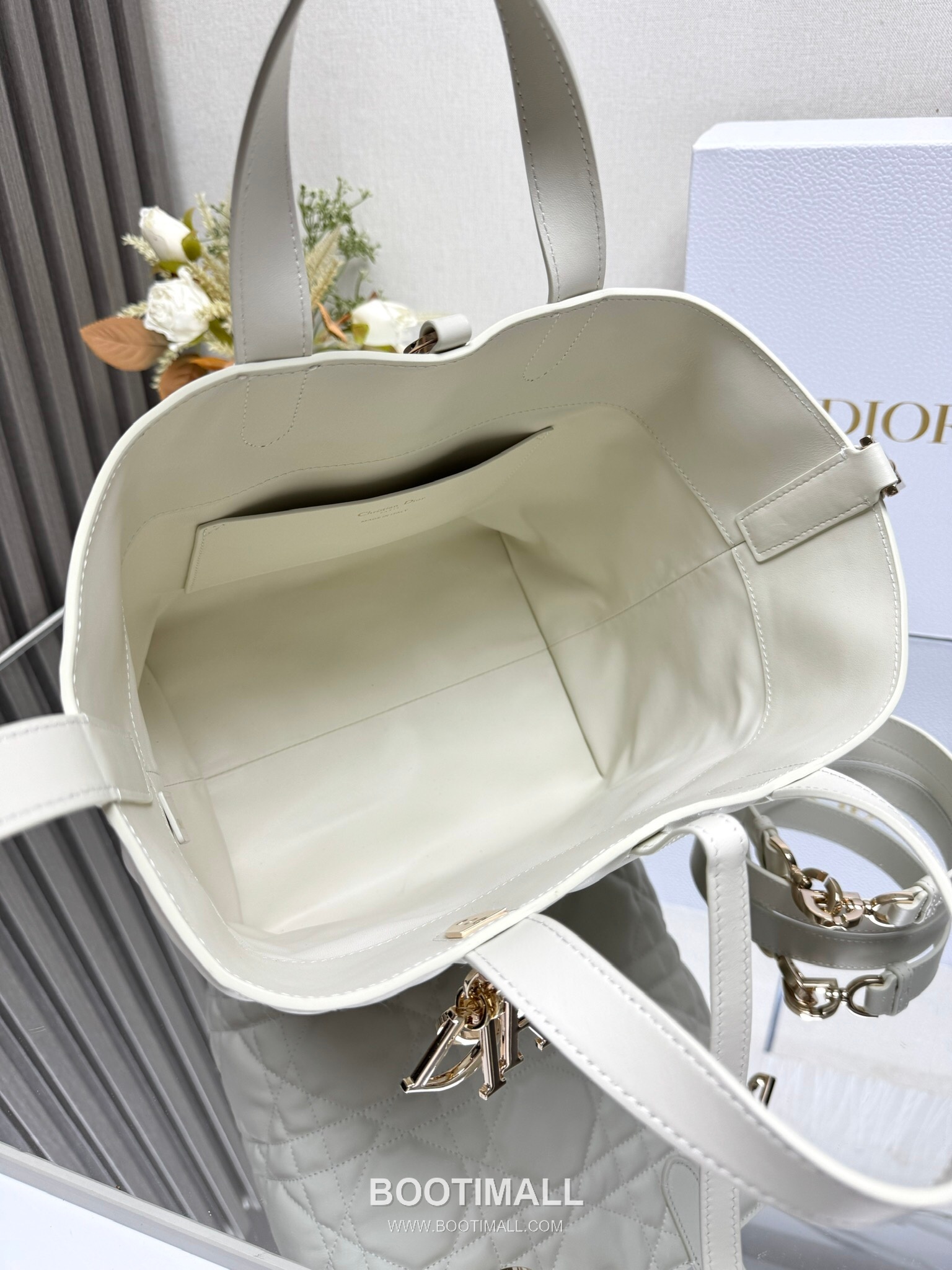 Dior Toujours Cannage Calfskin Vertical Tote Bag M2836 디올 투주르 까나쥬 카프스킨 버티컬 토트백 23cm 9