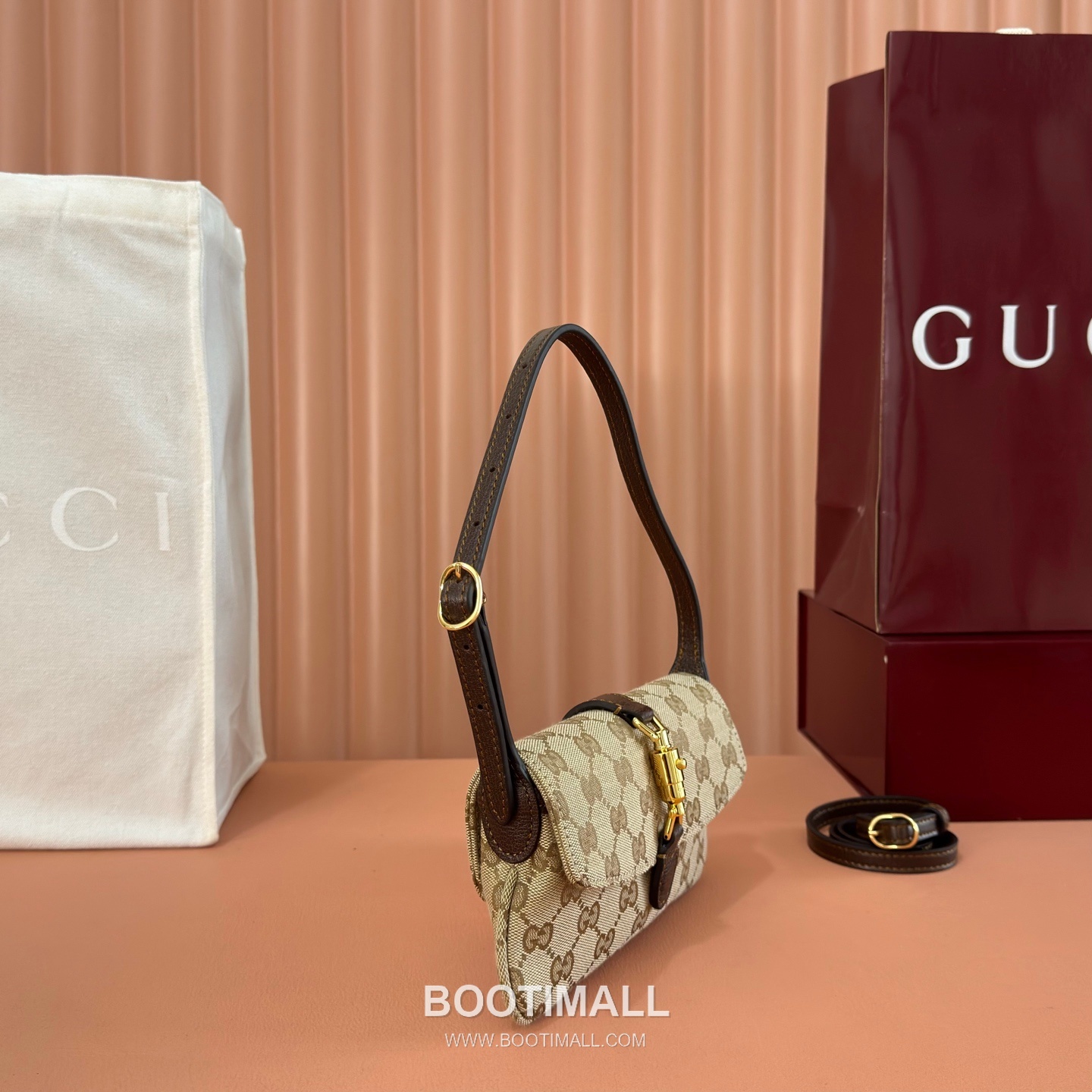 Gucci Jackie 1961 GG Canvas Shoulder Bag 867156 FAFV4 1000 구찌 재키1961 GG 캔버스 숄더백 21.5cm 5