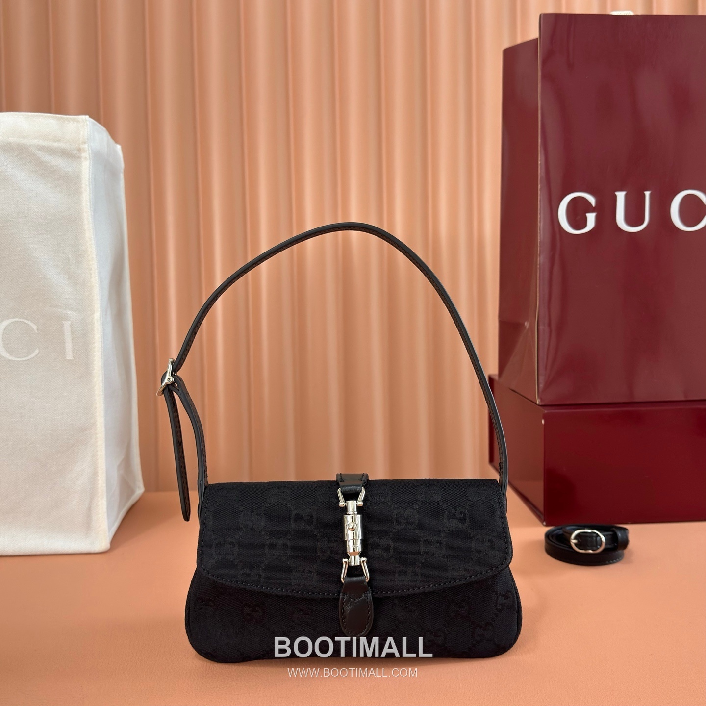 Gucci Jackie 1961 GG Canvas Shoulder Bag 867156 FAFV4 1000 구찌 재키1961 GG 캔버스 숄더백 21.5cm 3