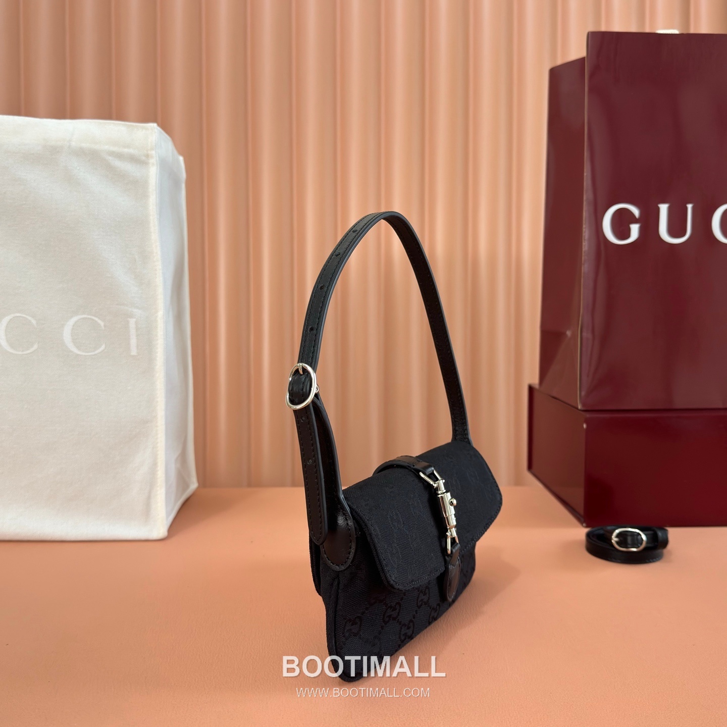 Gucci Jackie 1961 GG Canvas Shoulder Bag 867156 FAFV4 1000 구찌 재키1961 GG 캔버스 숄더백 21.5cm 5