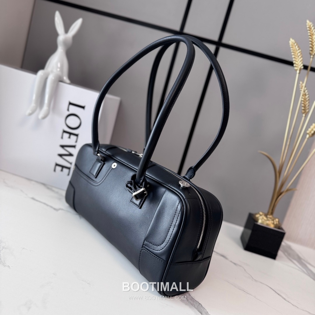 Loewe Amazona Cropped Shiny Calfskin Bowling Bag 06261298 로에베 아마조나 크롭드 샤이니 카프스킨 보스턴백 30.5cm 11