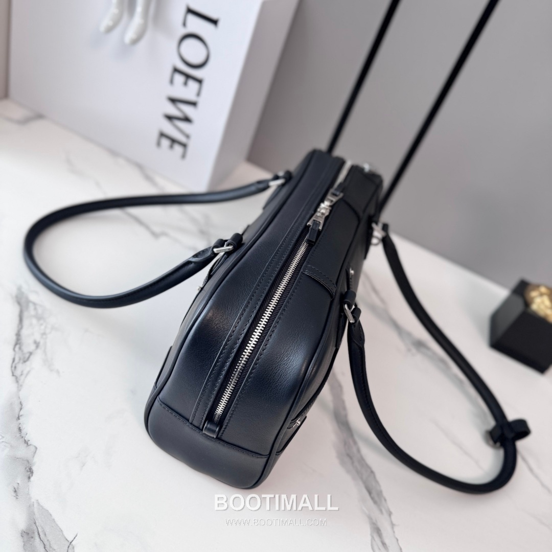 Loewe Amazona Cropped Shiny Calfskin Bowling Bag 06261298 로에베 아마조나 크롭드 샤이니 카프스킨 보스턴백 30.5cm 12