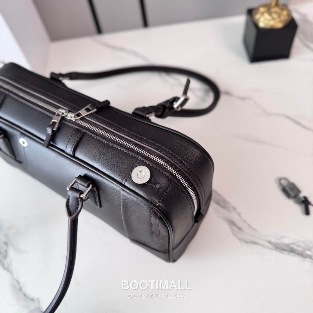 Loewe Amazona Cropped Shiny Calfskin Bowling Bag 06261298 로에베 아마조나 크롭드 샤이니 카프스킨 보스턴백 30.5cm 15