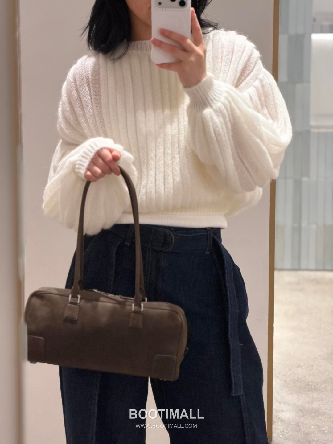 Loewe Amazona Cropped Shiny Calfskin Bowling Bag 06261298 로에베 아마조나 크롭드 샤이니 카프스킨 보스턴백 30.5cm 7