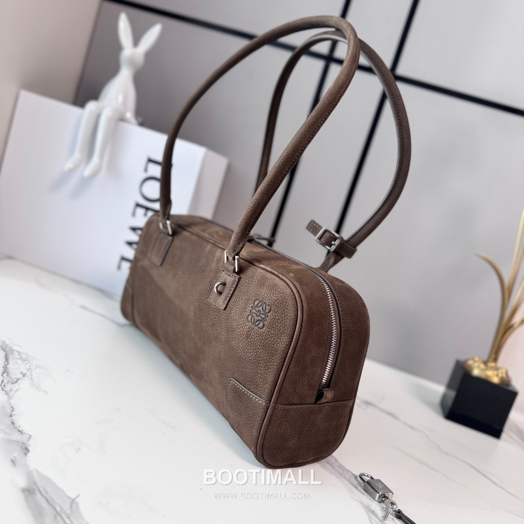 Loewe Amazona Cropped Shiny Calfskin Bowling Bag 06261298 로에베 아마조나 크롭드 샤이니 카프스킨 보스턴백 30.5cm 11