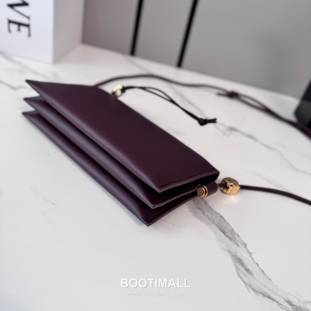 Loewe Joya Nappa Calfskin Clutch Crossbody Bag 26254468 로에베 조야 나파 카프스킨 클러치 크로스백 22cm 13