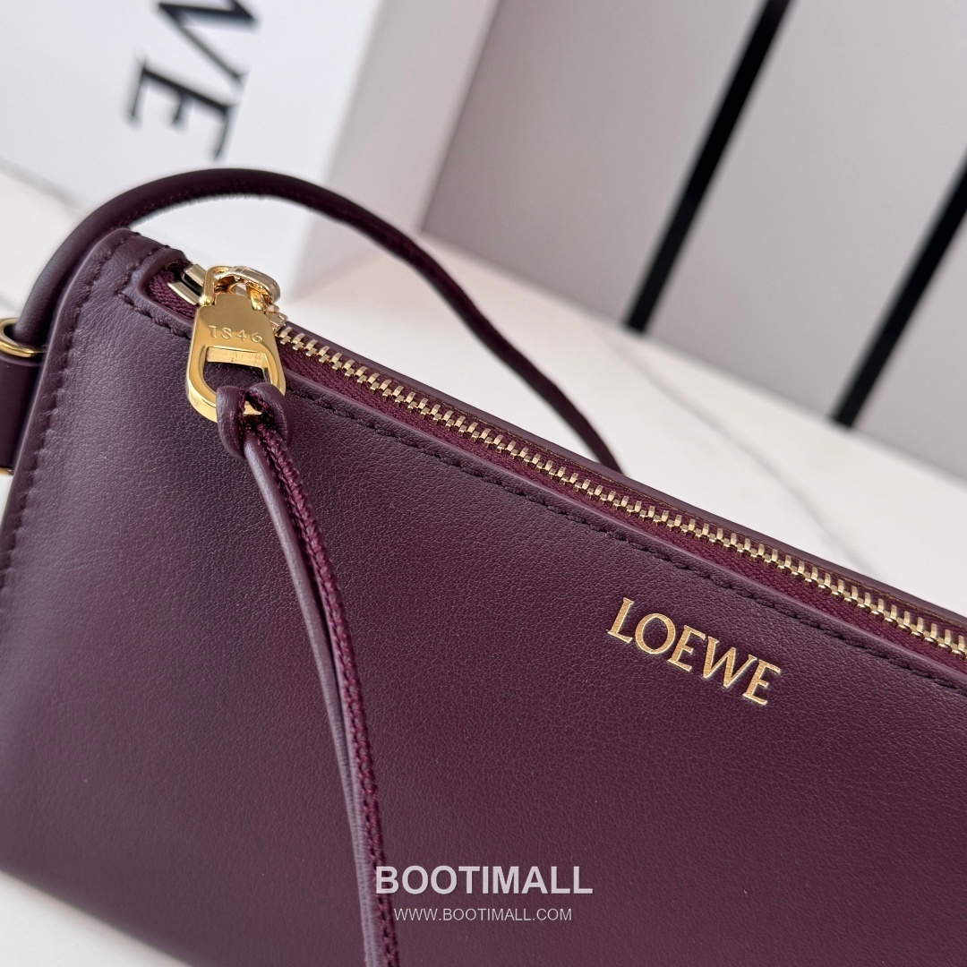 Loewe Joya Nappa Calfskin Clutch Crossbody Bag 26254468 로에베 조야 나파 카프스킨 클러치 크로스백 22cm 14