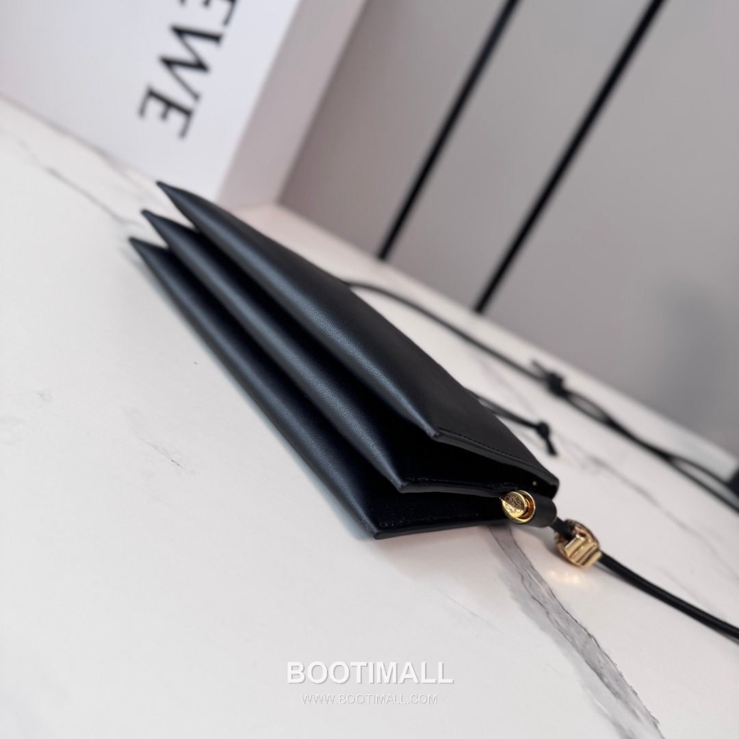 Loewe Joya Nappa Calfskin Clutch Crossbody Bag 26254468 로에베 조야 나파 카프스킨 클러치 크로스백 22cm 13