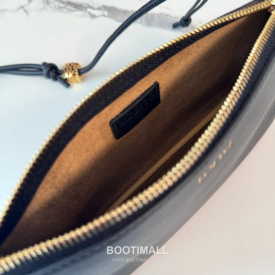 Loewe Joya Nappa Calfskin Clutch Crossbody Bag 26254468 로에베 조야 나파 카프스킨 클러치 크로스백 22cm 17