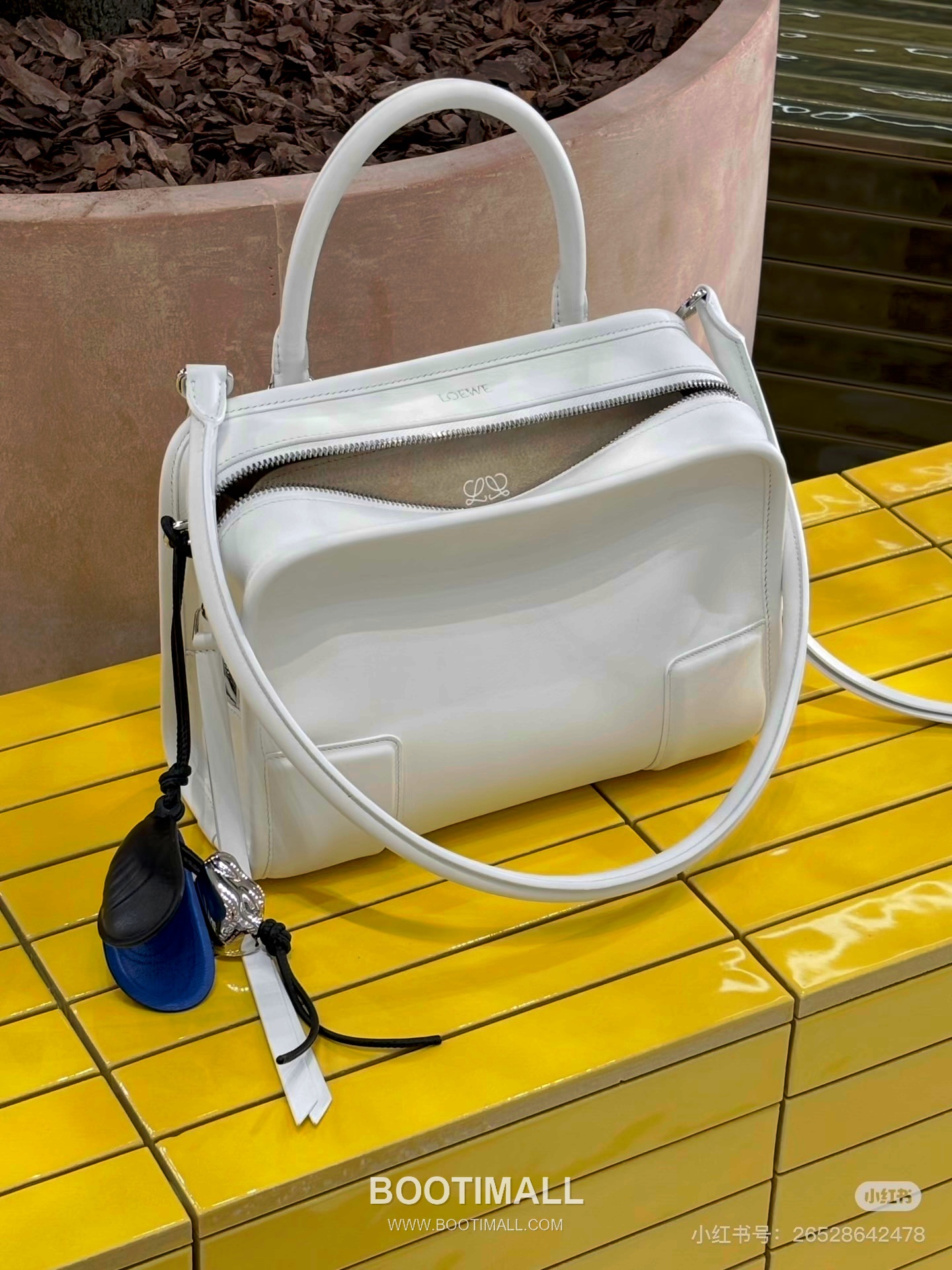 Loewe Amazona 180 Soft Calfskin Top Handle Bag 26255295 로에베 아마조나 180 소프트 카프스킨 탑핸들백 24.5cm 7