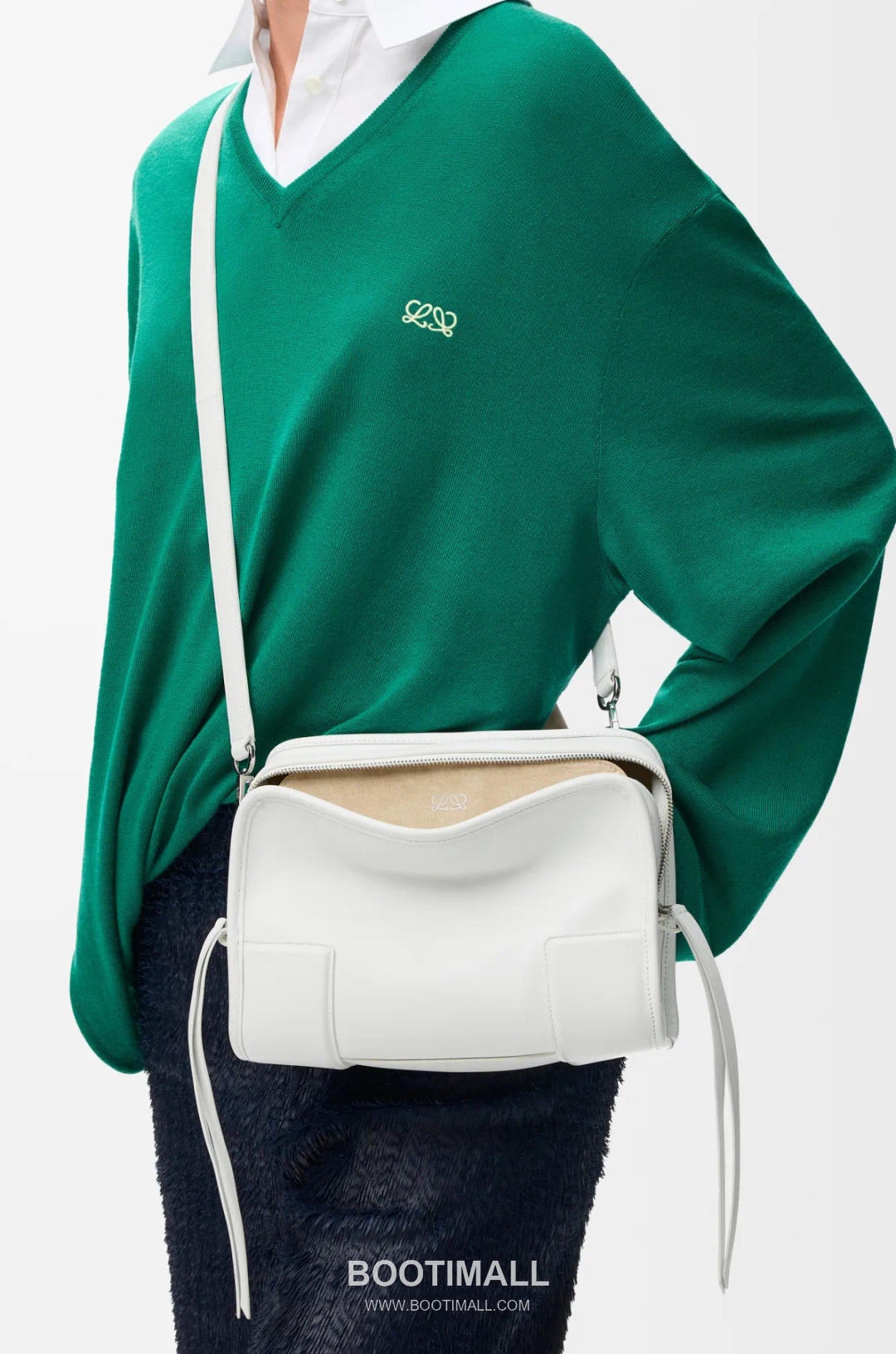 Loewe Amazona 180 Soft Calfskin Top Handle Bag 26255295 로에베 아마조나 180 소프트 카프스킨 탑핸들백 24.5cm 28