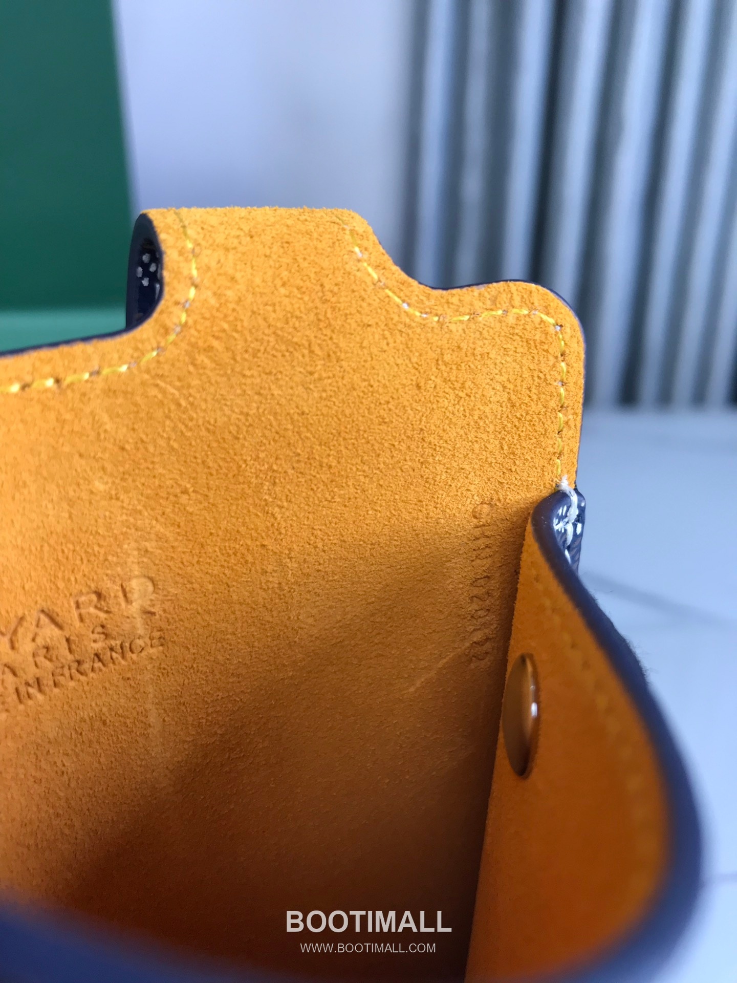 Goyard Montmartre GM Goyardine Canvas Crossbody Pouch 고야드 몽마르트르 GM 고야딘 캔버스 크로스바디 파우치 10cm 6