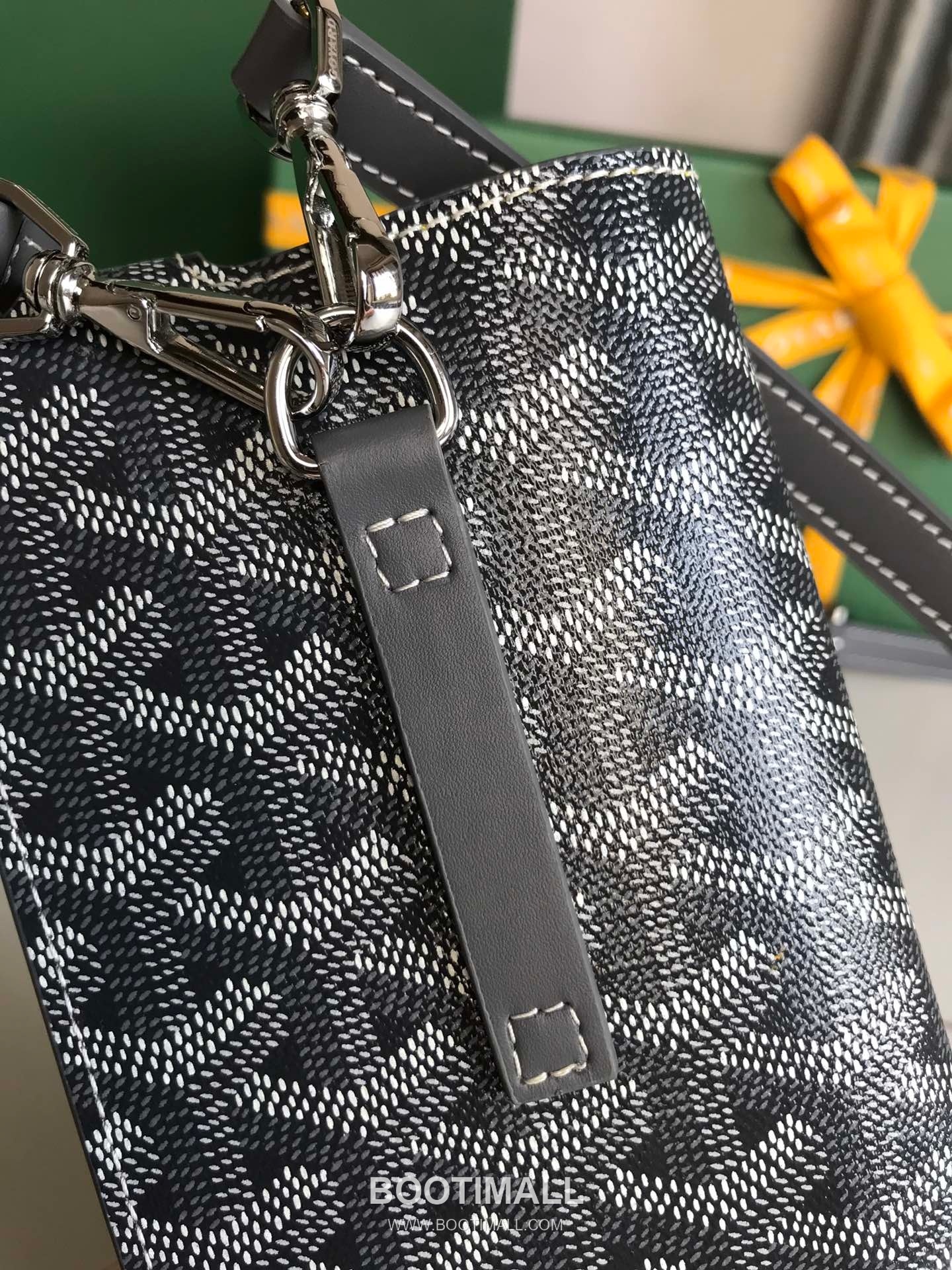 Goyard Montmartre GM Goyardine Canvas Crossbody Pouch 고야드 몽마르트르 GM 고야딘 캔버스 크로스바디 파우치 10cm 8