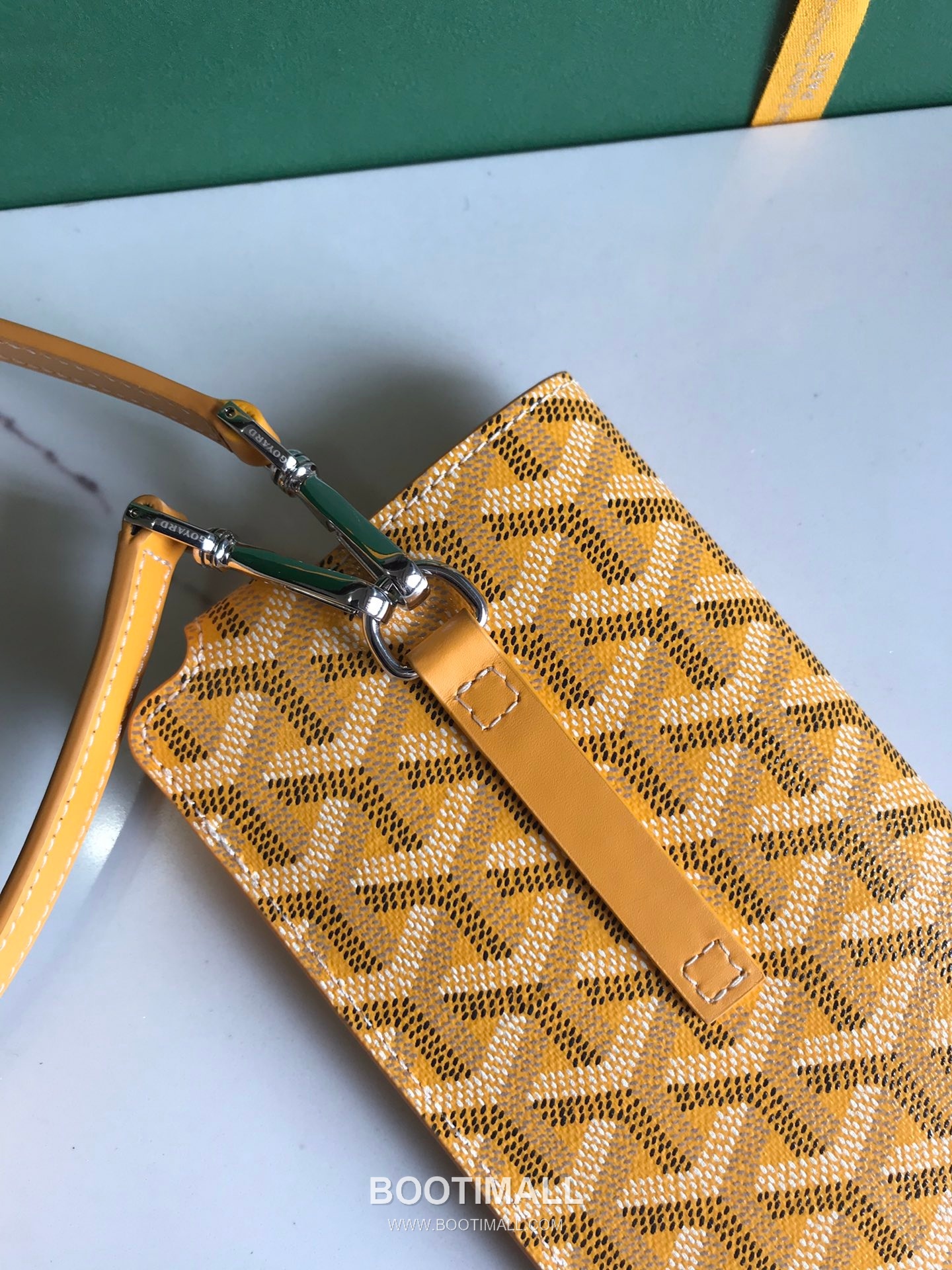 Goyard Montmartre GM Goyardine Canvas Crossbody Pouch 고야드 몽마르트르 GM 고야딘 캔버스 크로스바디 파우치 10cm 6