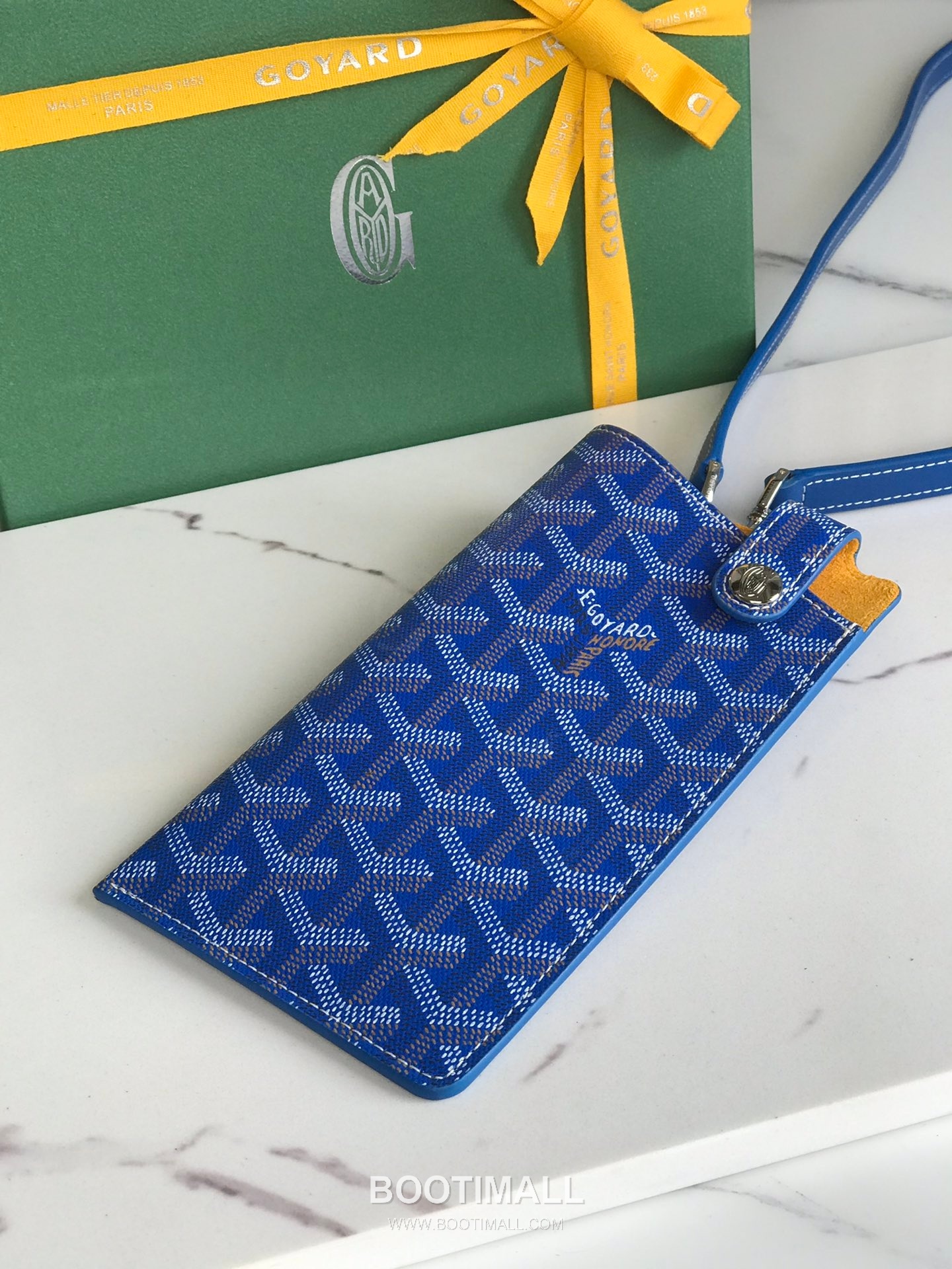 Goyard Montmartre GM Goyardine Canvas Crossbody Pouch 고야드 몽마르트르 GM 고야딘 캔버스 크로스바디 파우치 10cm 3