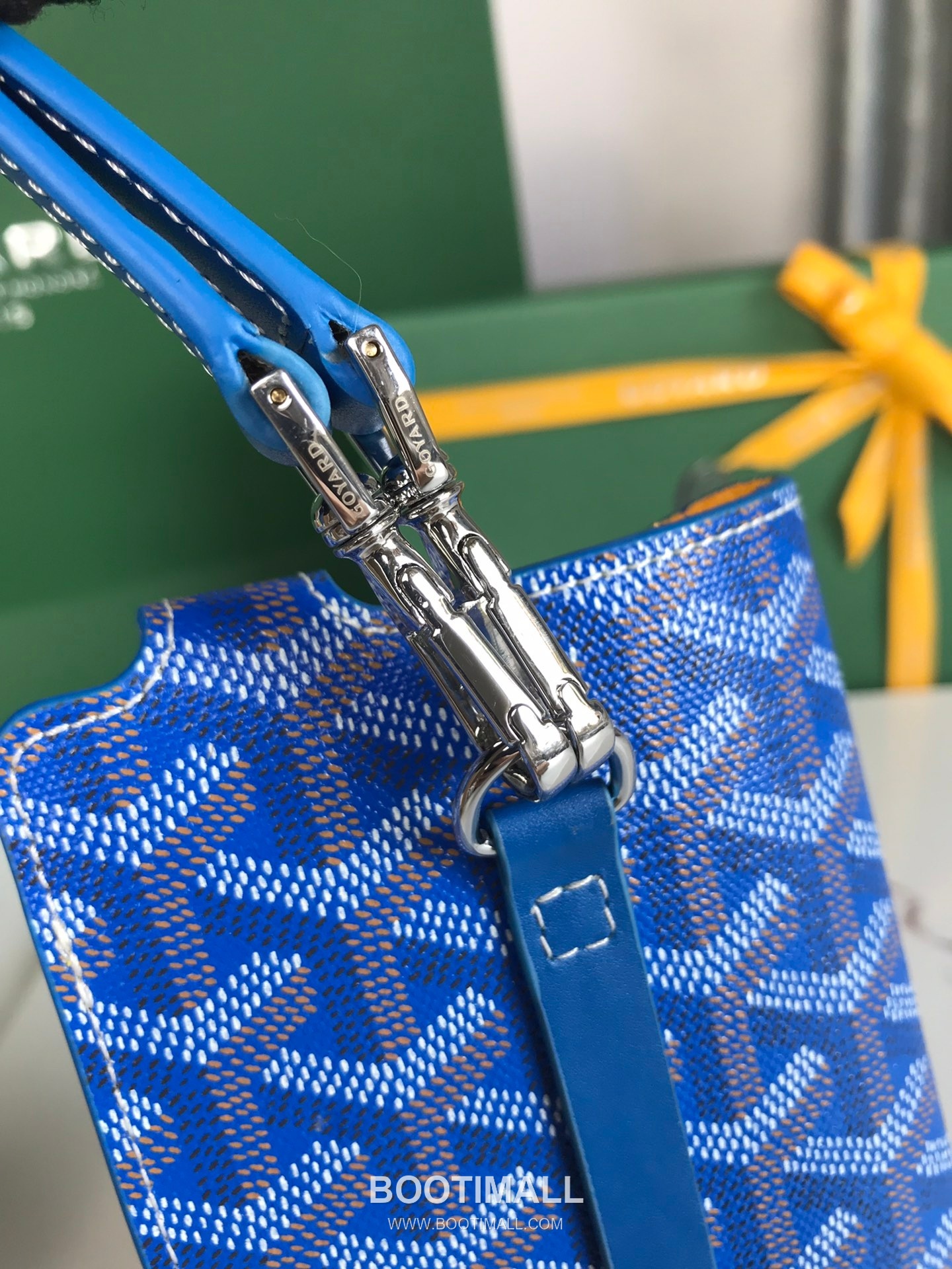 Goyard Montmartre GM Goyardine Canvas Crossbody Pouch 고야드 몽마르트르 GM 고야딘 캔버스 크로스바디 파우치 10cm 7