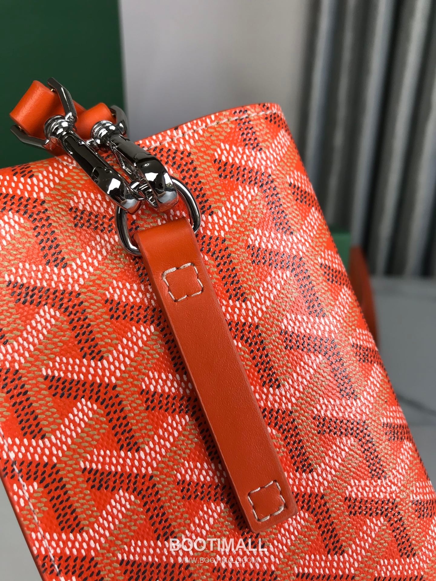 Goyard Montmartre GM Goyardine Canvas Crossbody Pouch 고야드 몽마르트르 GM 고야딘 캔버스 크로스바디 파우치 10cm 4