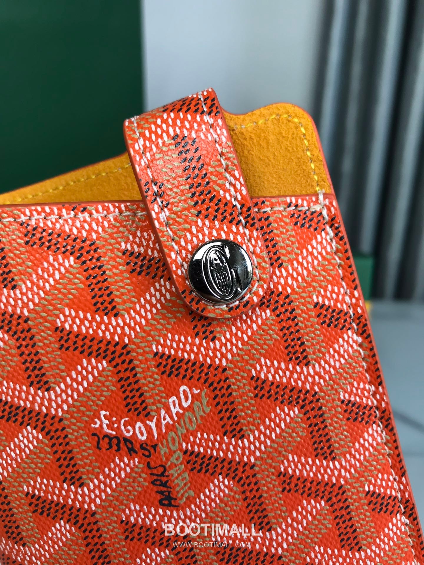 Goyard Montmartre GM Goyardine Canvas Crossbody Pouch 고야드 몽마르트르 GM 고야딘 캔버스 크로스바디 파우치 10cm 5