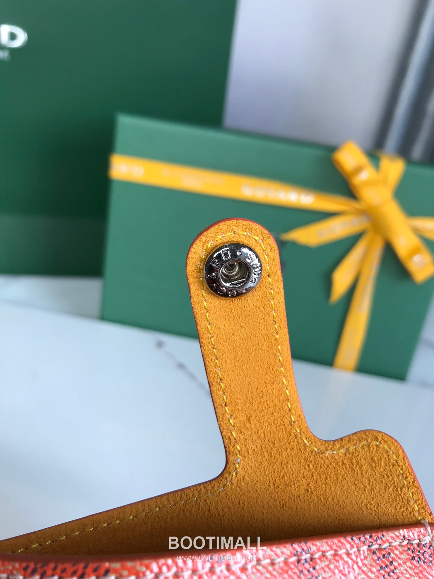 Goyard Montmartre GM Goyardine Canvas Crossbody Pouch 고야드 몽마르트르 GM 고야딘 캔버스 크로스바디 파우치 10cm 8