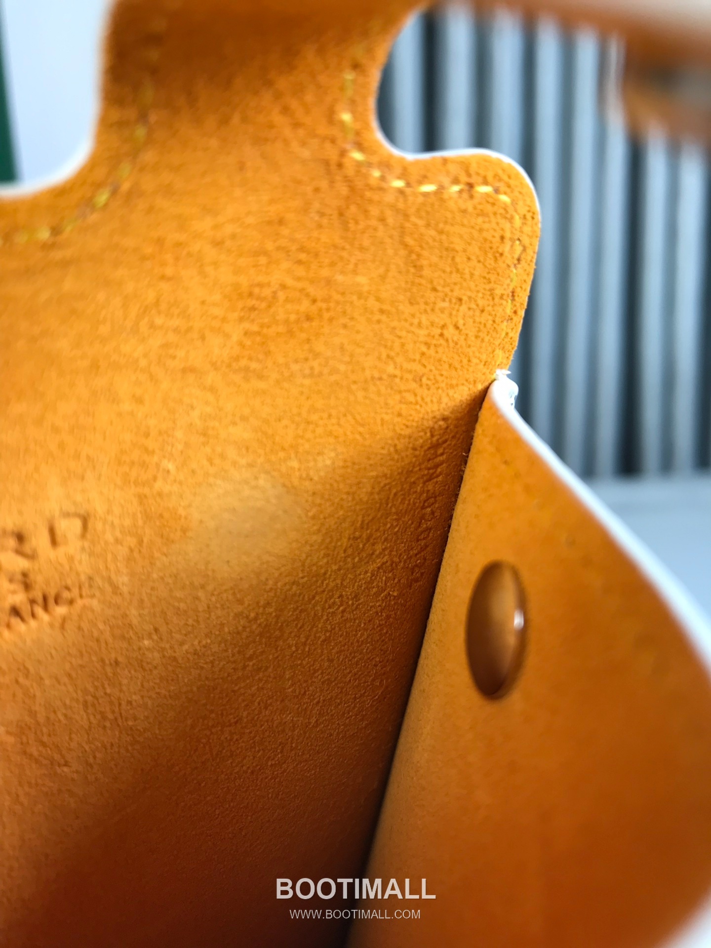 Goyard Montmartre GM Goyardine Canvas Crossbody Pouch 고야드 몽마르트르 GM 고야딘 캔버스 크로스바디 파우치 10cm 7