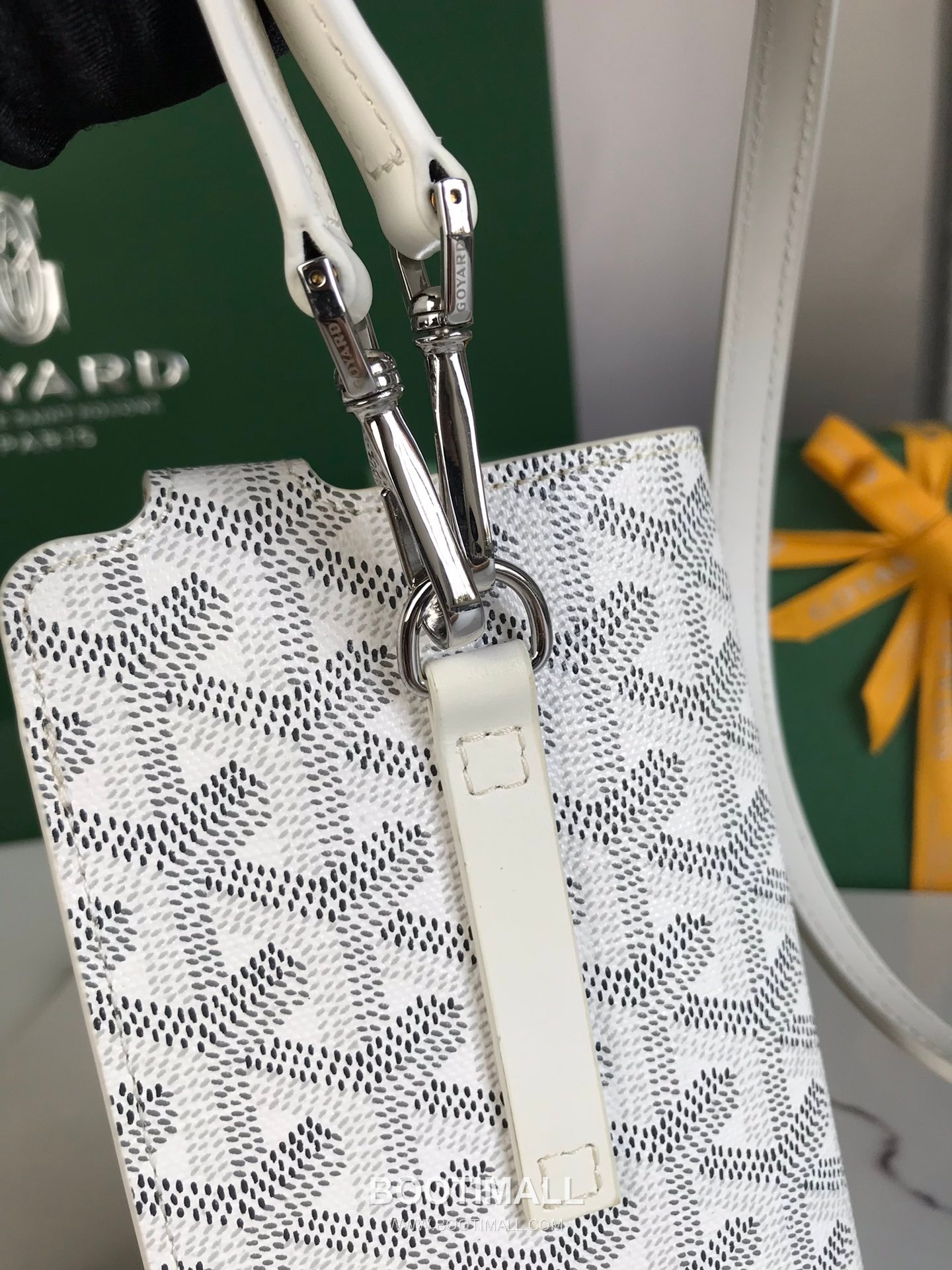 Goyard Montmartre GM Goyardine Canvas Crossbody Pouch 고야드 몽마르트르 GM 고야딘 캔버스 크로스바디 파우치 10cm 8