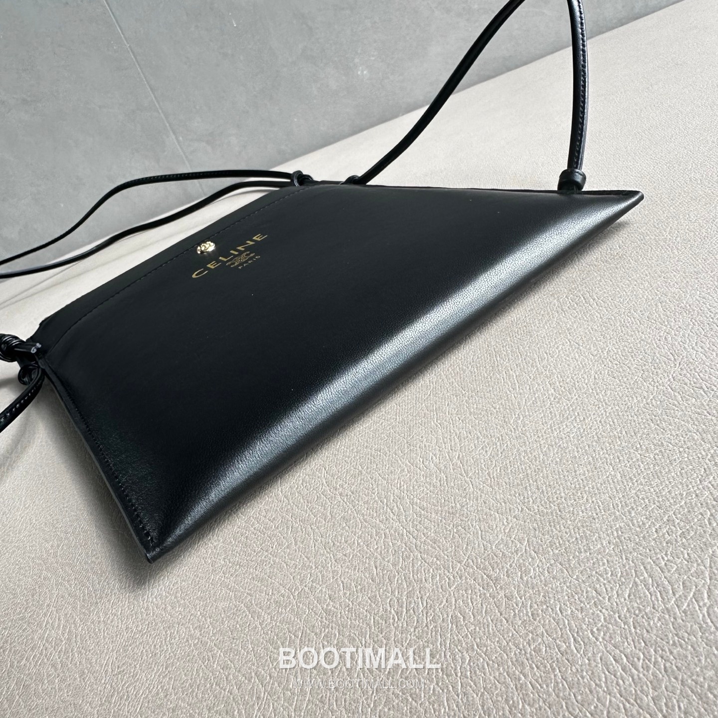Celine Sharp Pouch Lambskin Crossbody Phone Bag 10P812 셀린느 샤프 파우치 램스킨 크로스바디 폰백 24cm 3