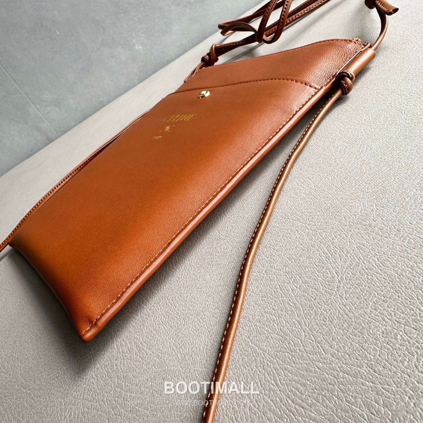 Celine Sharp Pouch Lambskin Crossbody Phone Bag 10P812 셀린느 샤프 파우치 램스킨 크로스바디 폰백 24cm 8