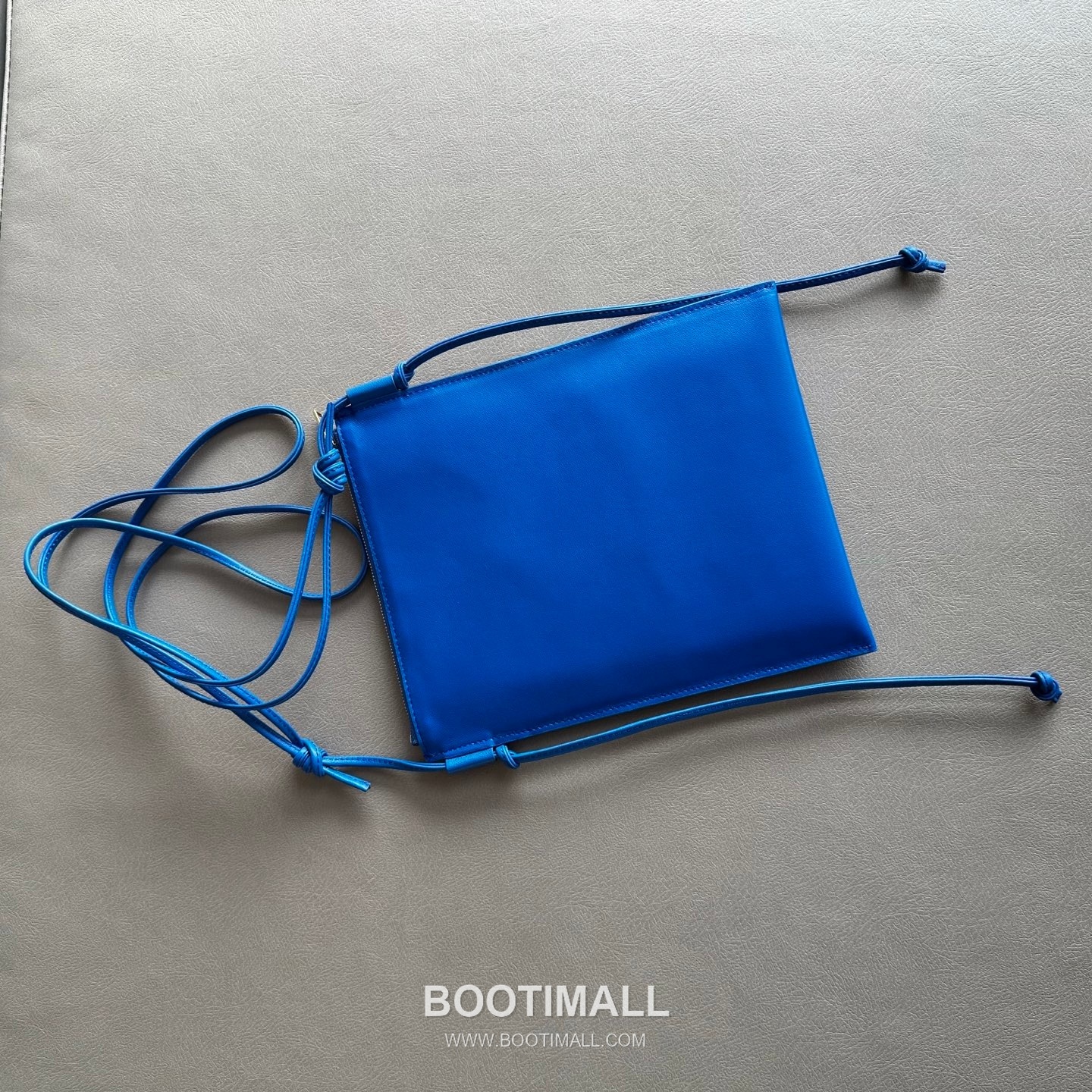 Celine Sharp Pouch Lambskin Crossbody Phone Bag 10P812 셀린느 샤프 파우치 램스킨 크로스바디 폰백 24cm 2