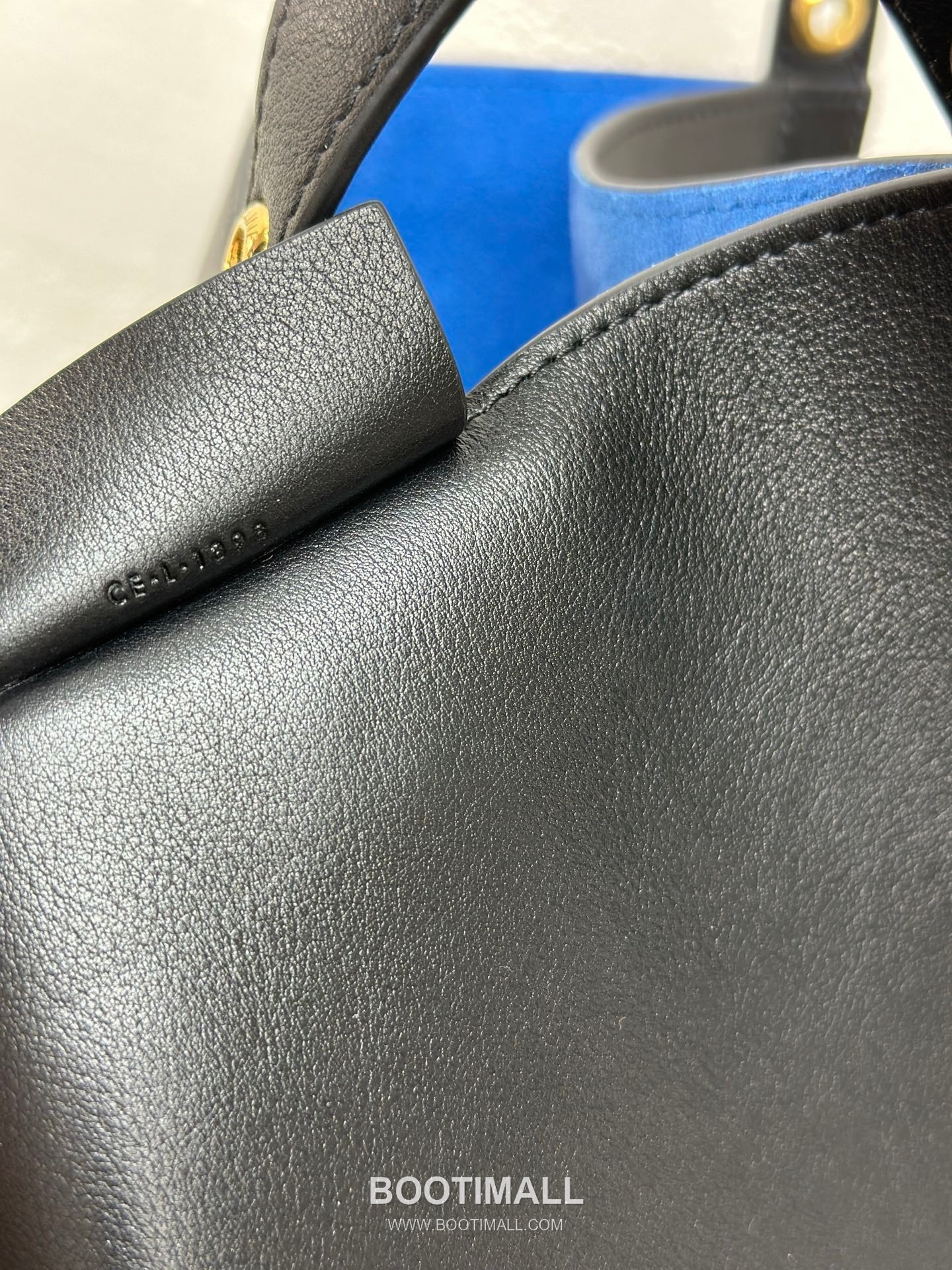 Celine Cubo Small Calfskin Leather Tote Bag 124182 셀린느 큐보 스몰 카프스킨 레더 토트백 21cm 9