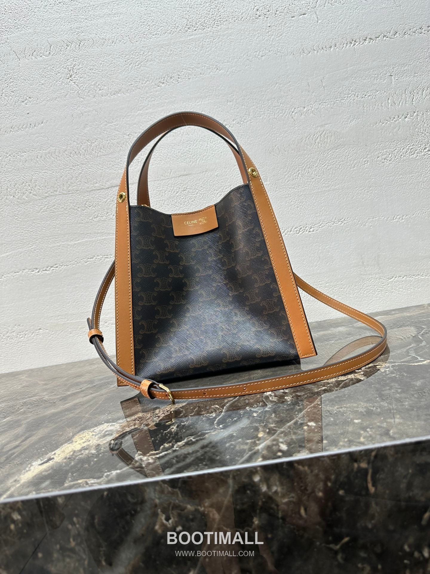 Celine Cubo Small Calfskin Leather Tote Bag 124182 셀린느 큐보 스몰 카프스킨 레더 토트백 21cm 1