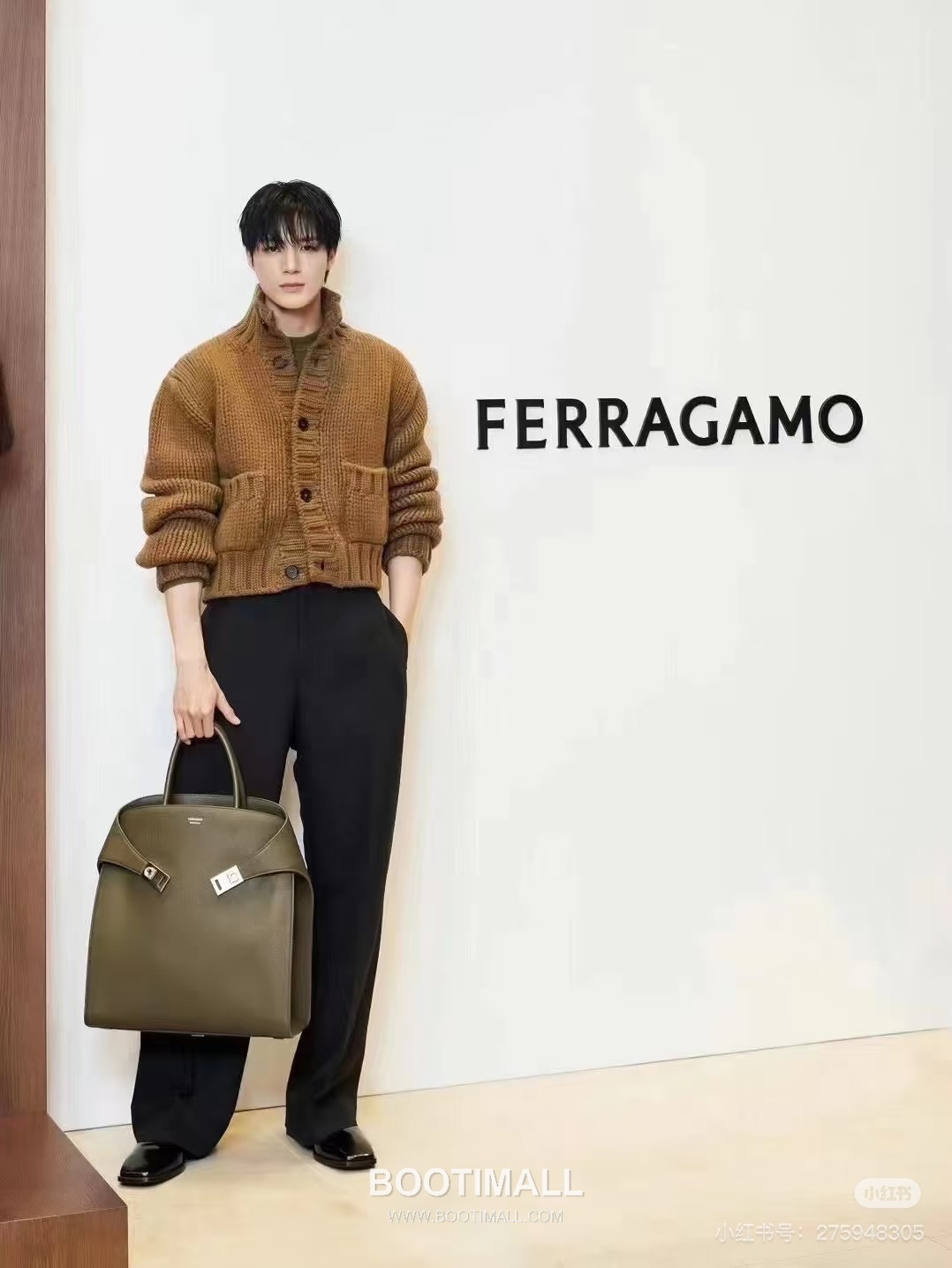 Ferragamo Hug Hammered Calfskin Tote Bag AU-24/1666 페라가모 허그 해머드 카프스킨 토트백 38cm 2