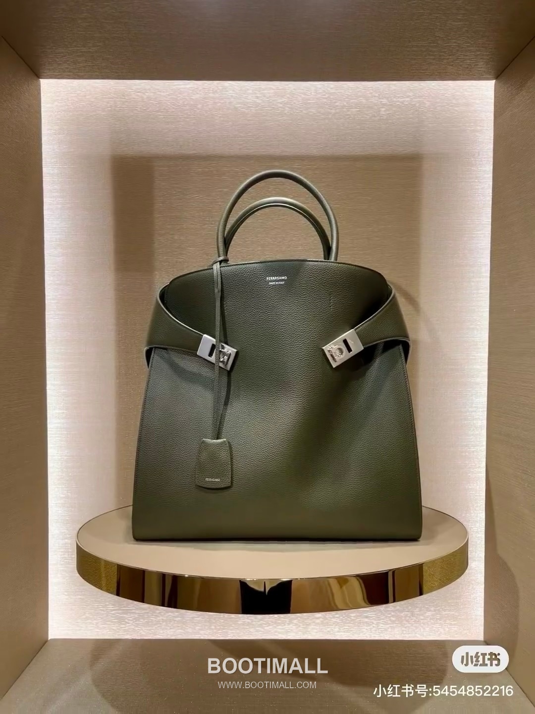 Ferragamo Hug Hammered Calfskin Tote Bag AU-24/1666 페라가모 허그 해머드 카프스킨 토트백 38cm 7