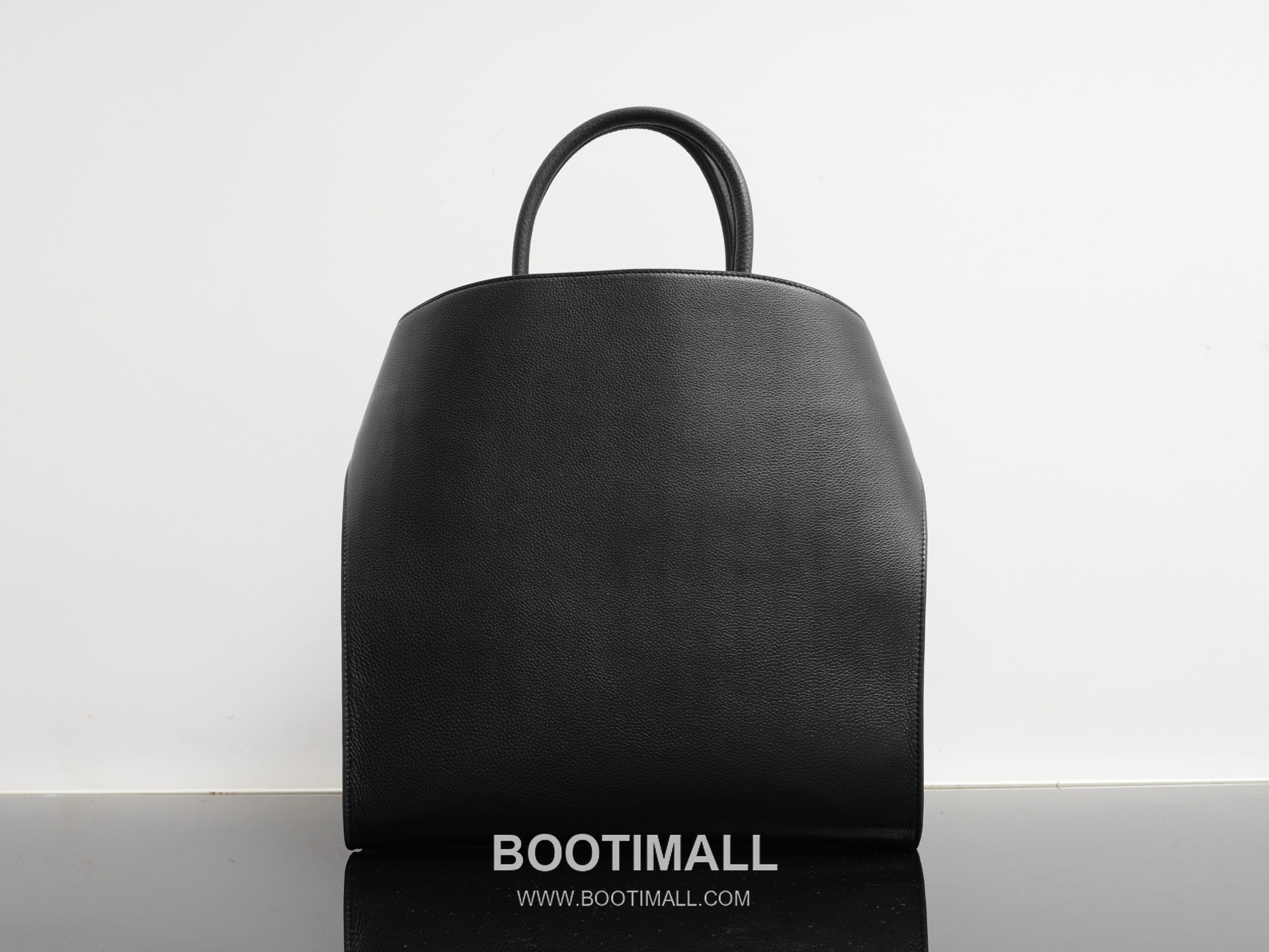 Ferragamo Hug Hammered Calfskin Tote Bag AU-24/1666 페라가모 허그 해머드 카프스킨 토트백 38cm 18