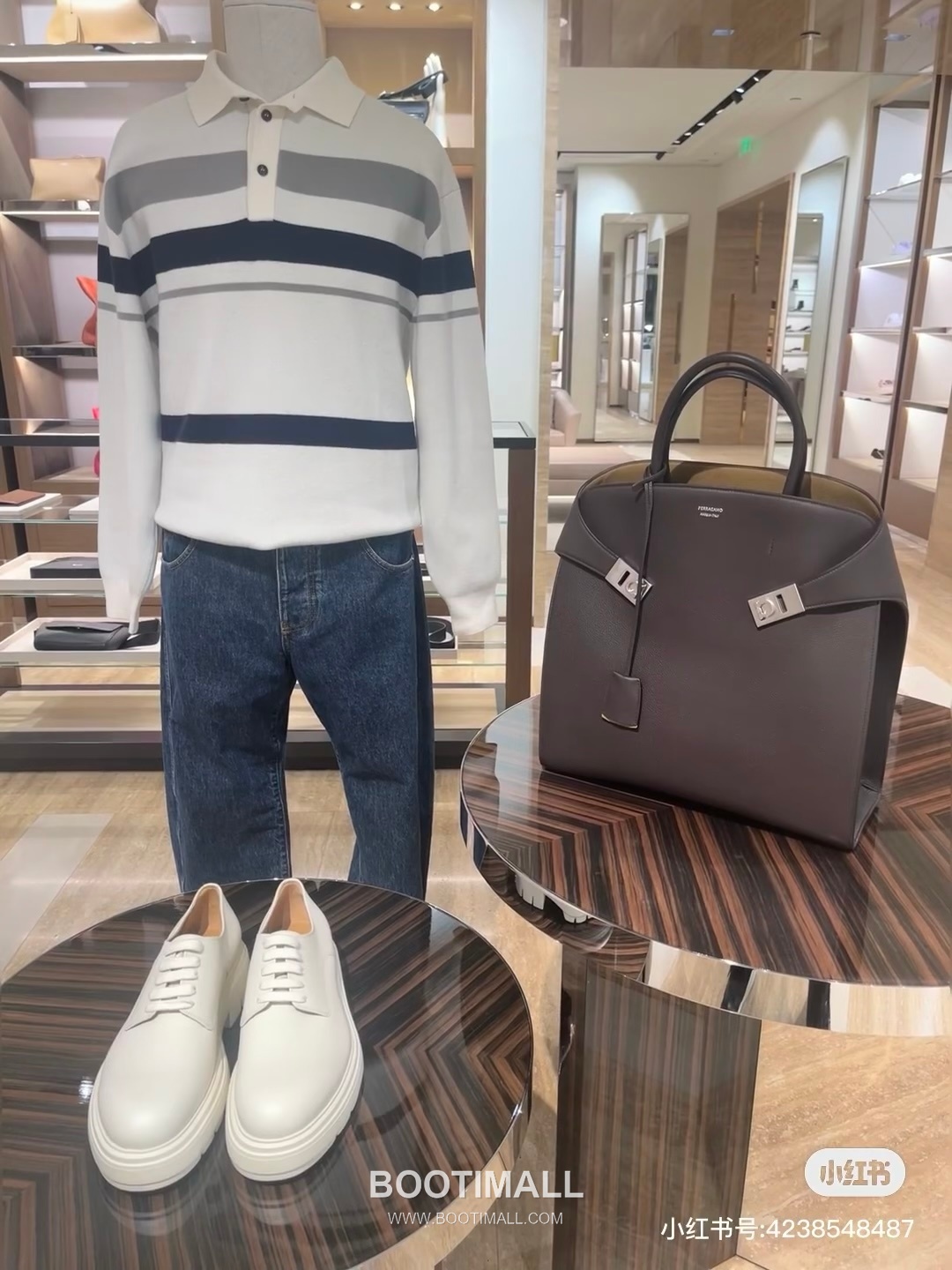 Ferragamo Hug Hammered Calfskin Tote Bag AU-24/1666 페라가모 허그 해머드 카프스킨 토트백 38cm 3